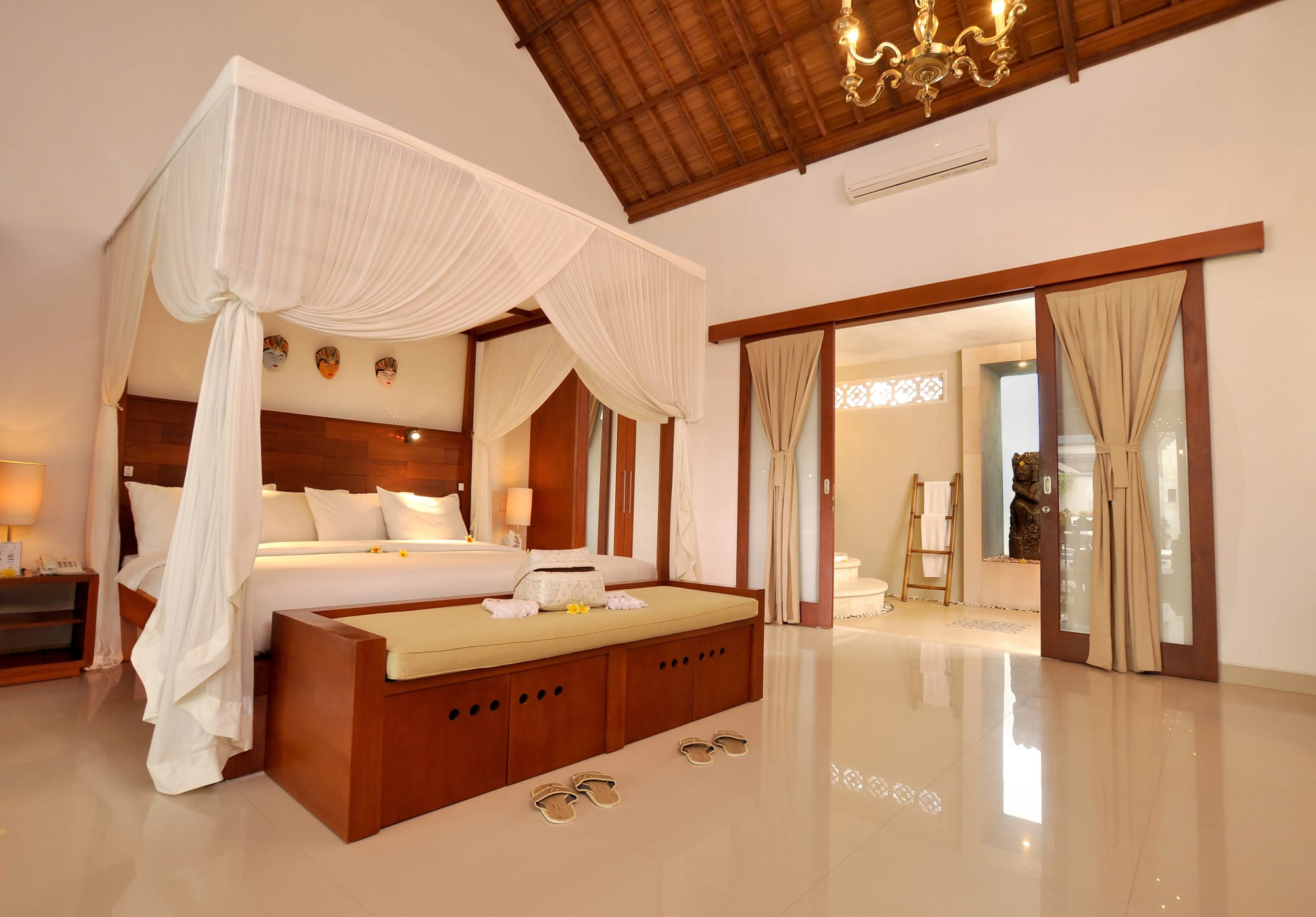 Puri Mas Beach Resort in Lombok: Lombok Puri Mas Reach Resort Pool Villa