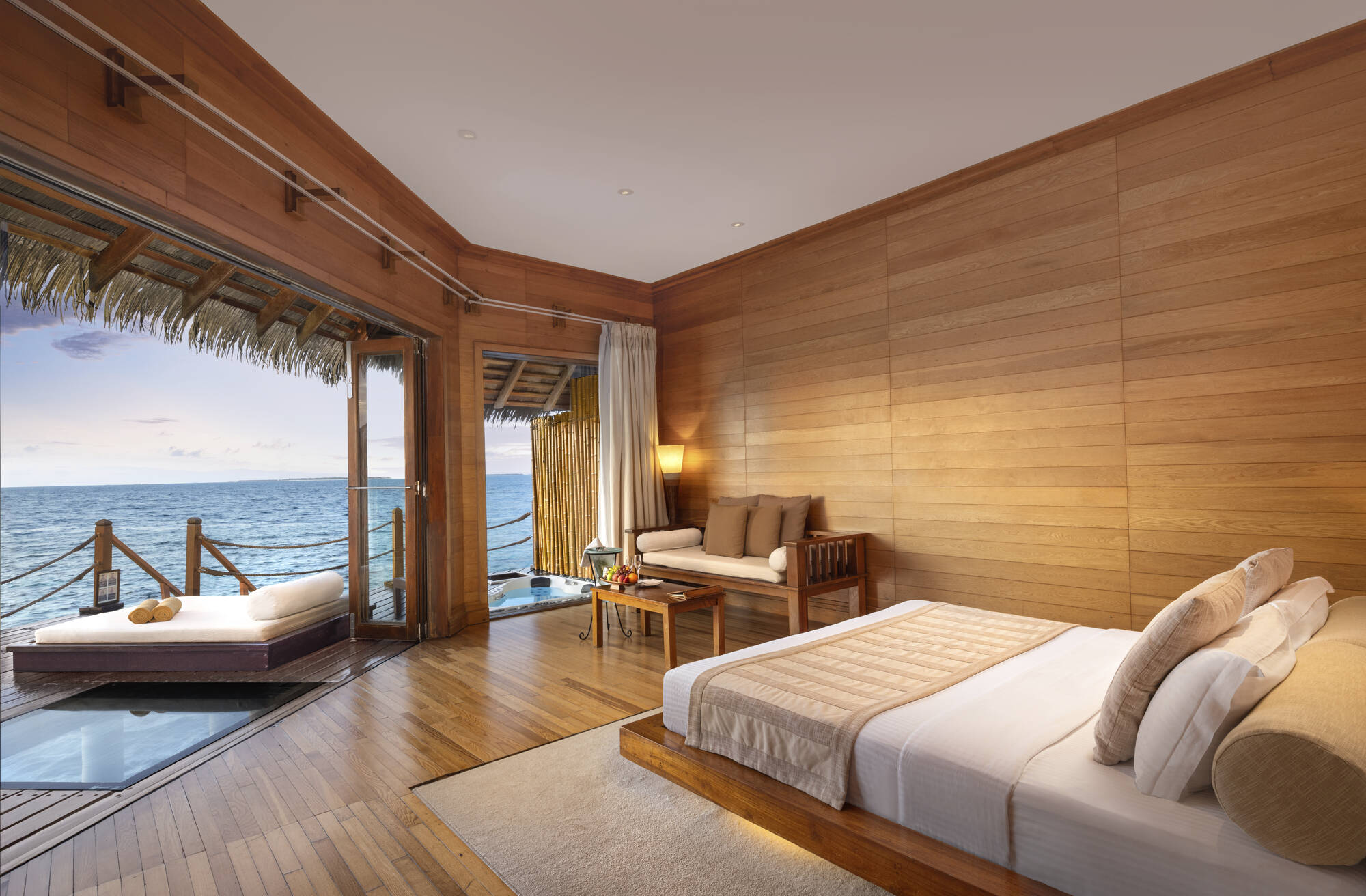 Adaaran Select Meedhupparu in Malediven: Malediven Adaaran Select Meedhupparu - Prestige Wasser Villa