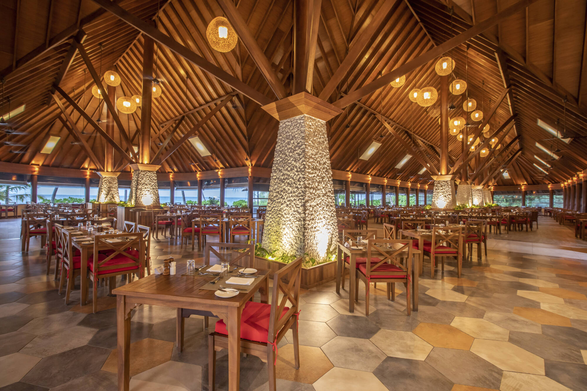 Reethi Faru Resort in Malediven: Malediven Reethi Faru Resort Restaurant