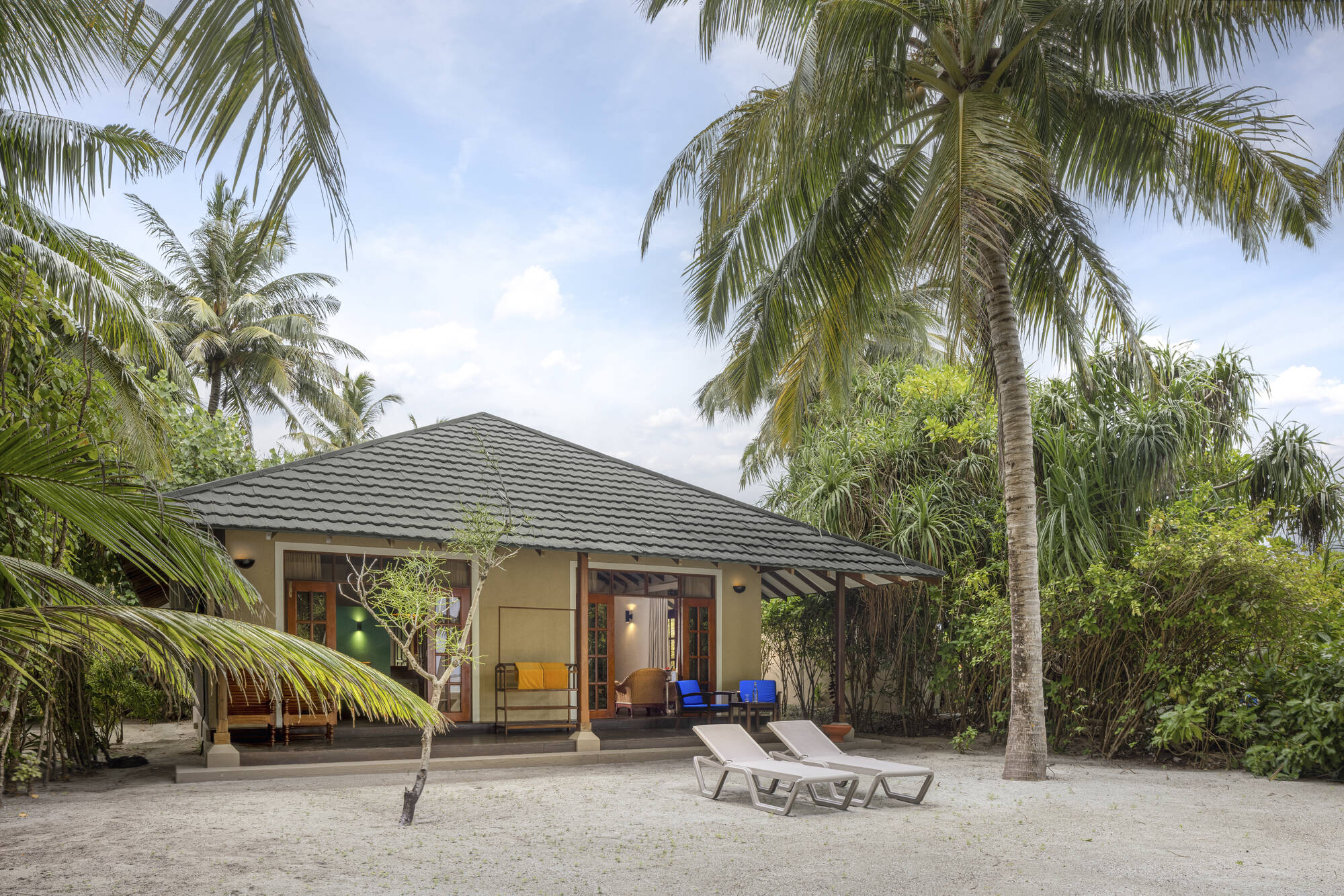 Adaaran Select Meedhupparu in Malediven:  Malediven Adaaran Select Meedhupparu - Honeymoon Suite