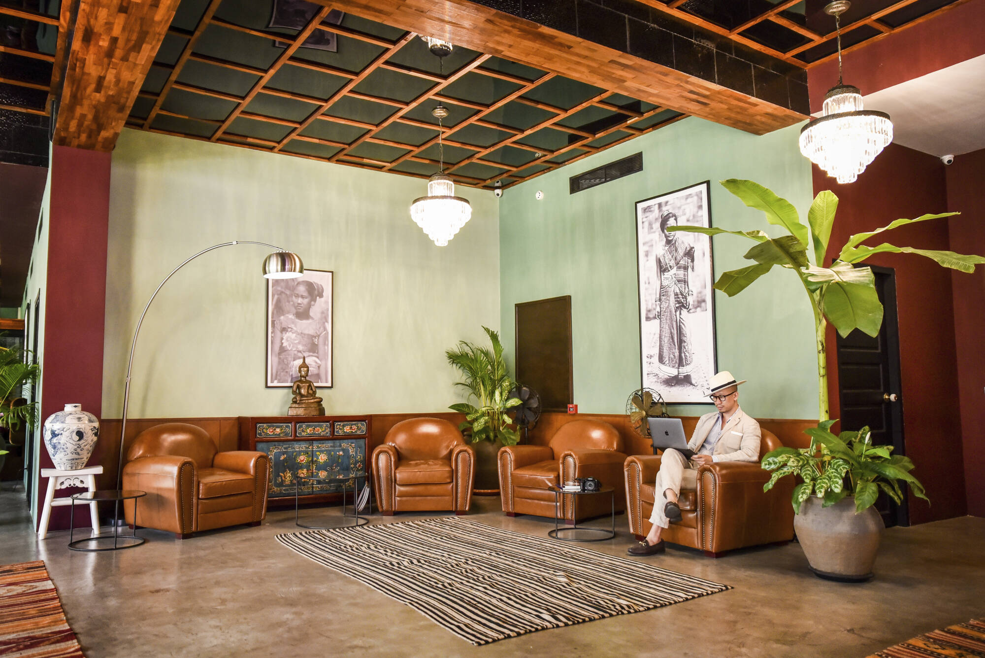 Lao Poet Hotel in Vientiane: Vientiane Lao Poet Hotel Lobby