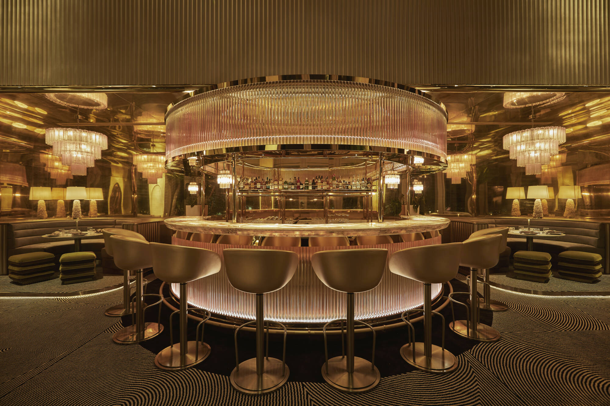 The Standard, Bangkok Mahanakhon:  The Standard Bangkok Bar Ojo