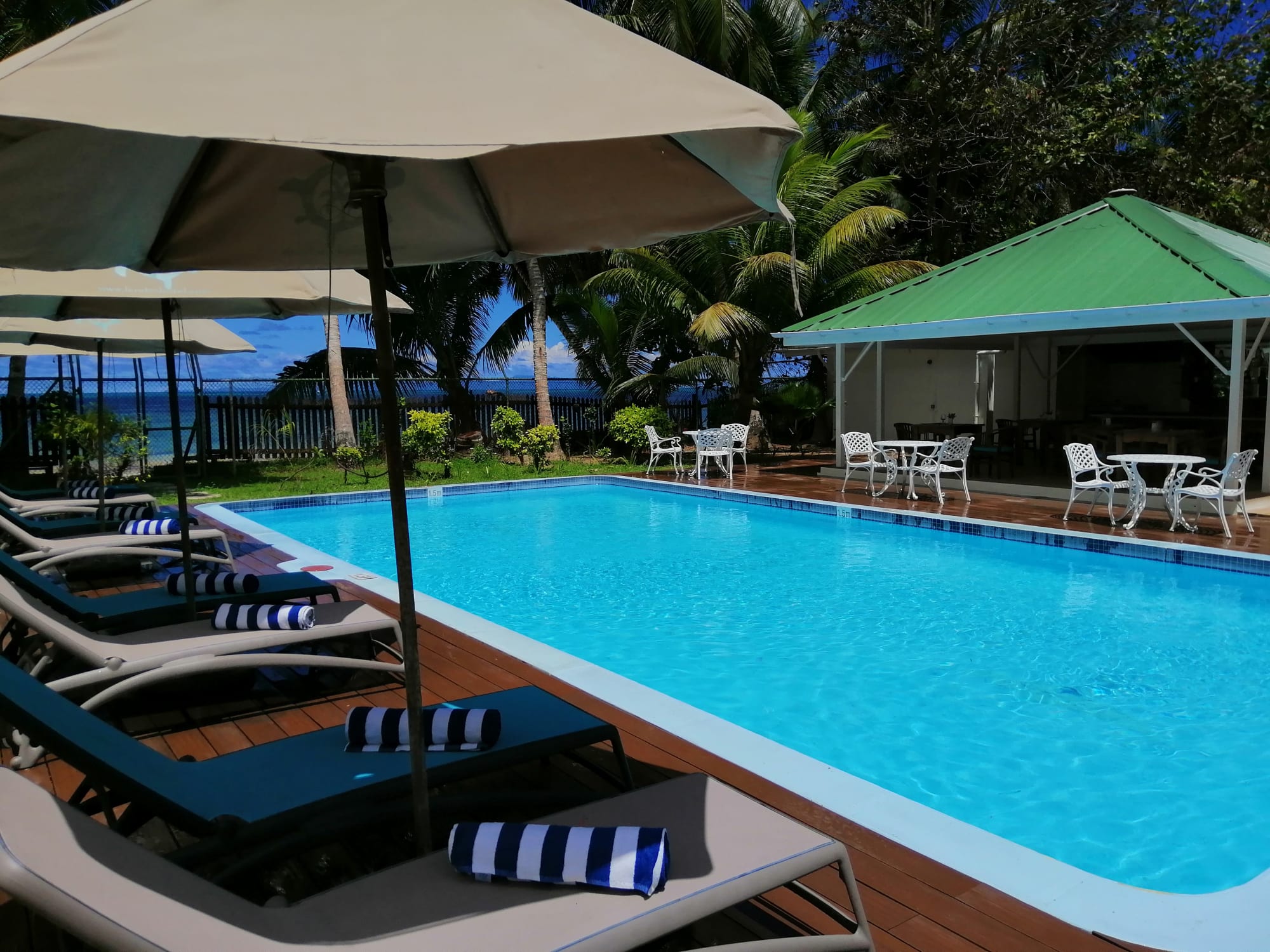 Le Relax Beach Resort in Praslin: Le Relax Beach Resort Praslin - Pool