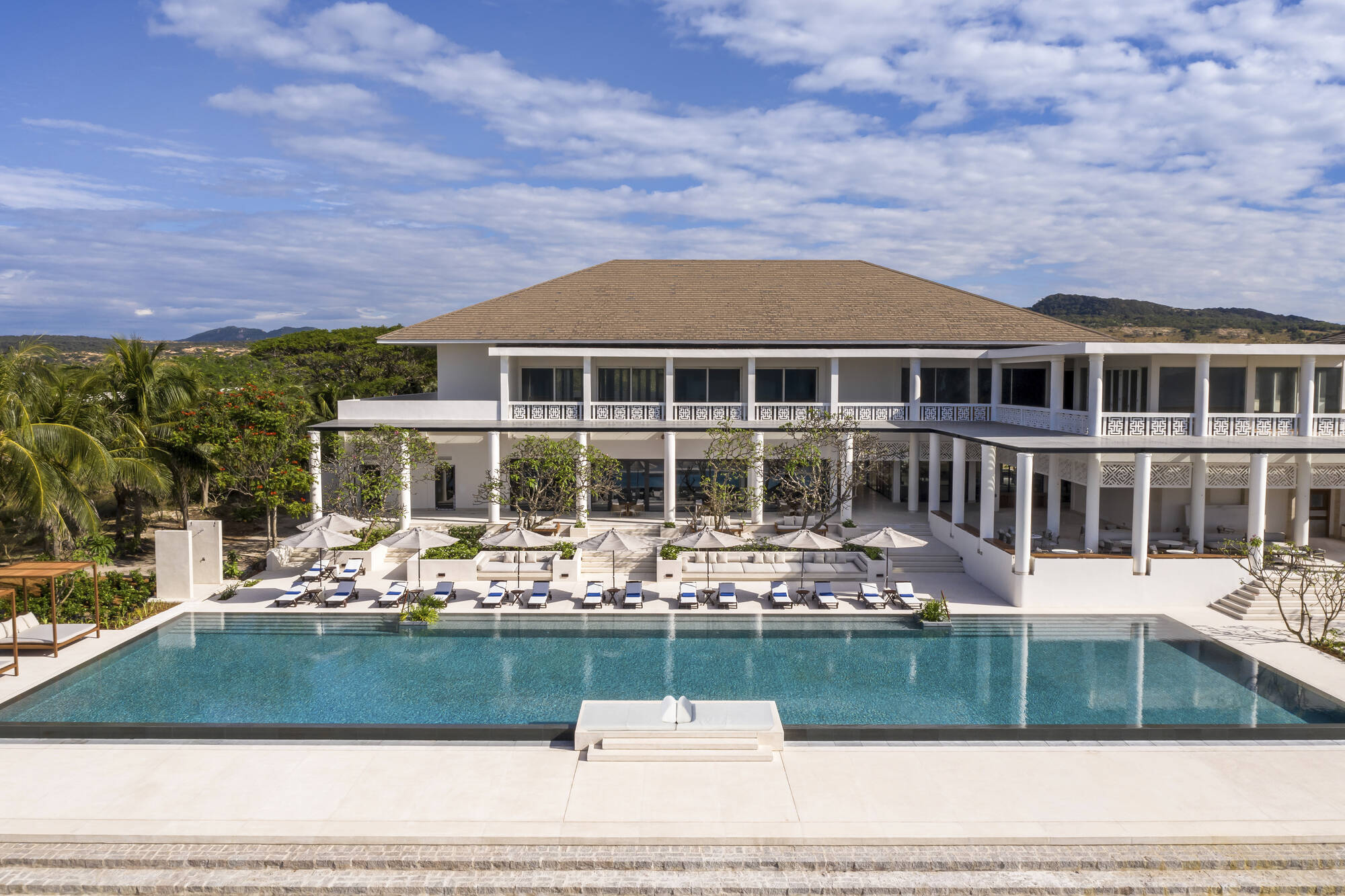 Azerai Ke Ga Bay in Phan Thiet: Vietnam Azerai Ke Ga Bay Pool Bar