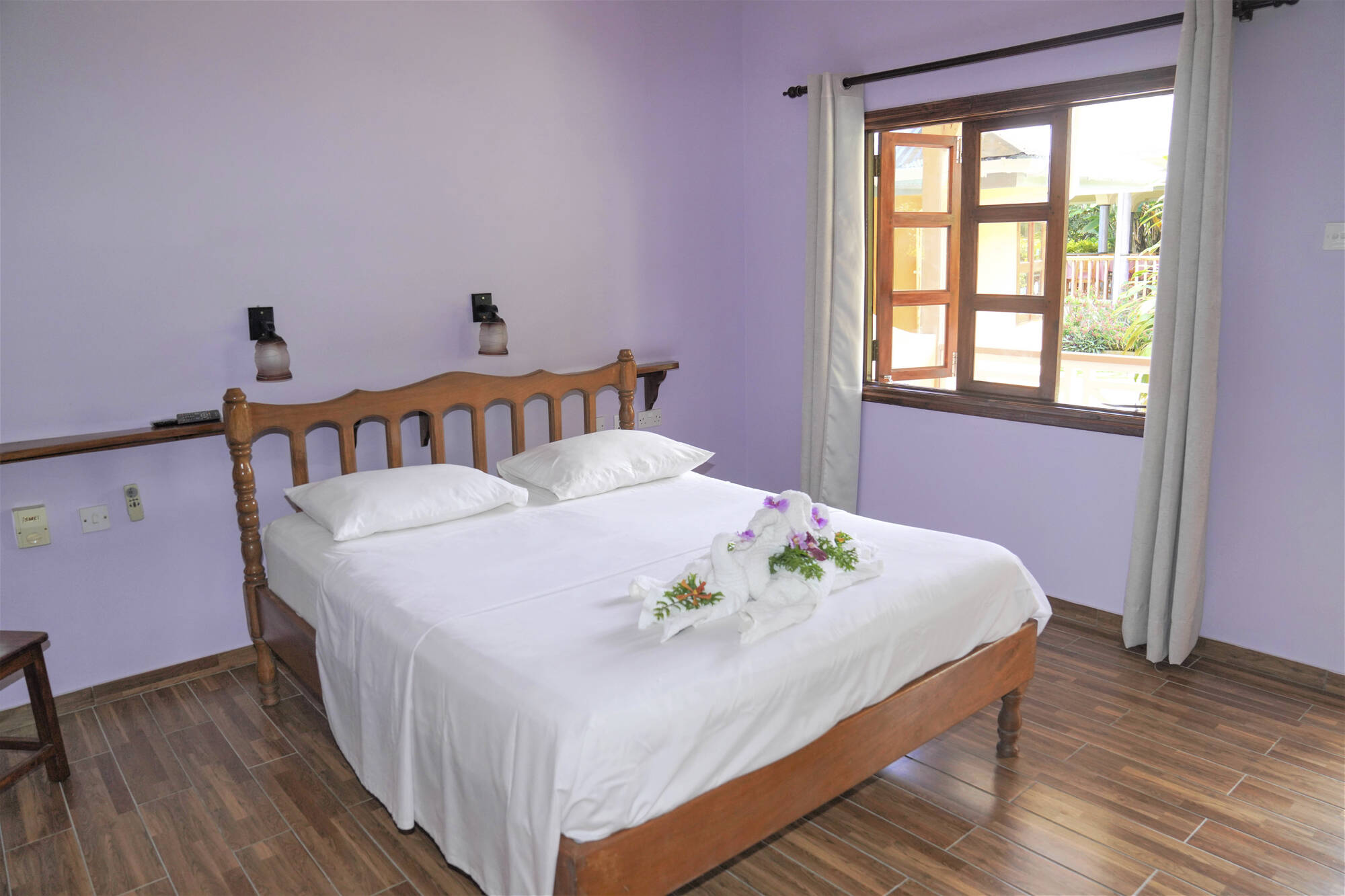 Bernique Guest House in La Digue:  Bernique Guest House - Wohnbeispiel