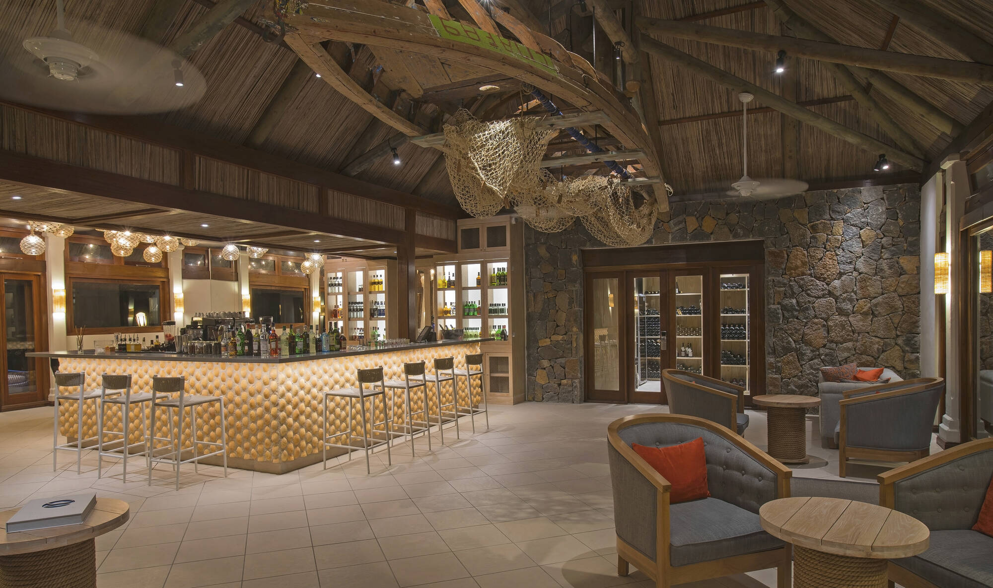 C Mauritius in Osten: C Mauritius - Bar