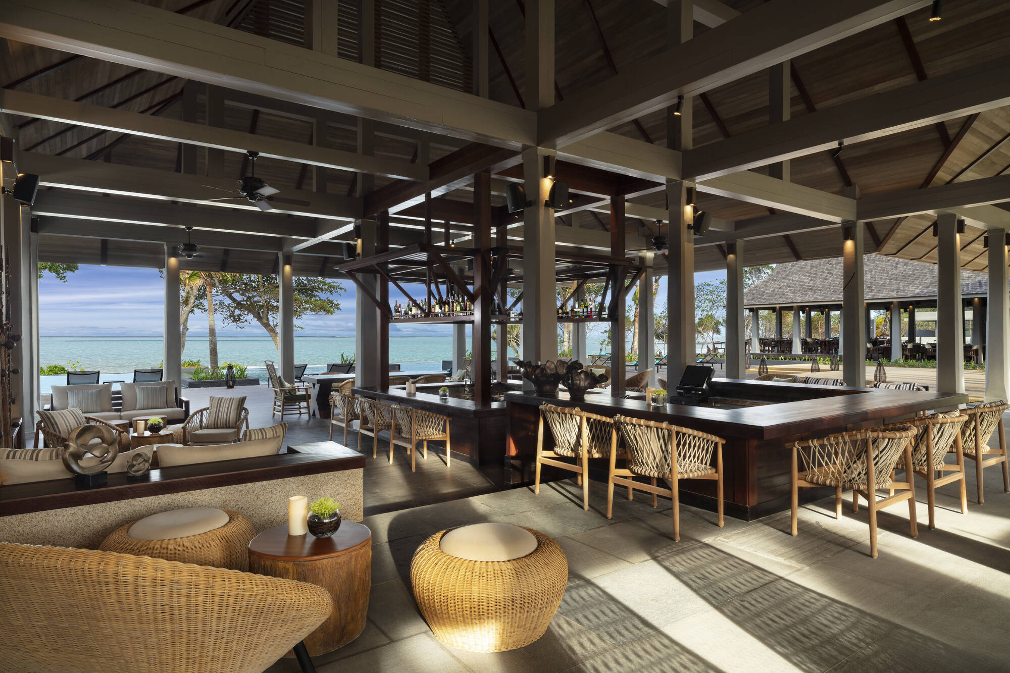 Anantara Desaru Coast Resort & Villas in Ostküste:  Anantara Desaru Coast Resort and Villas Infinity Bar