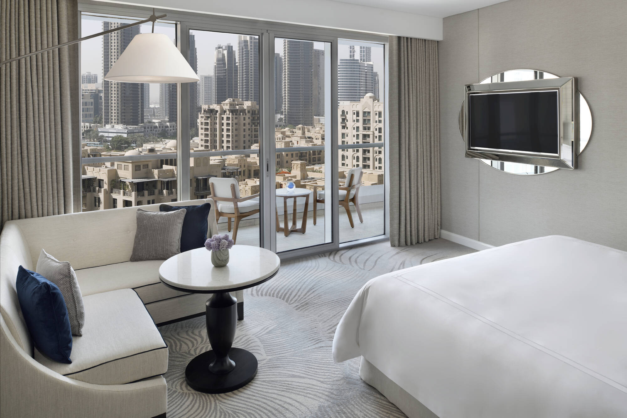 The Address Downtown in Dubai: The Address Downtown - Premier Zimmer
