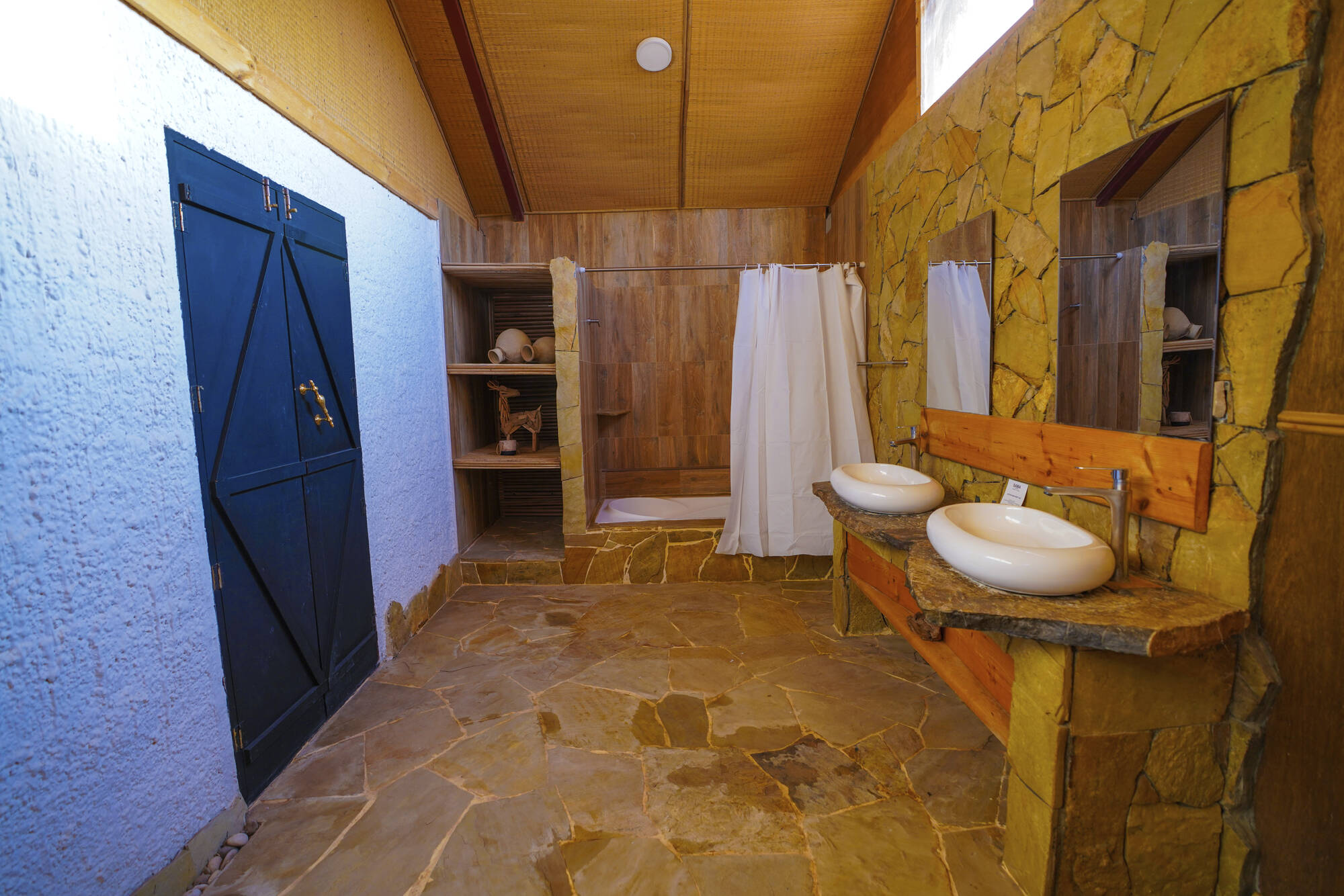 Sama Ras al Jinz Ecolodge in Küste: Sama Ras al Jinz Ecolodge - Deluxe Zimmer