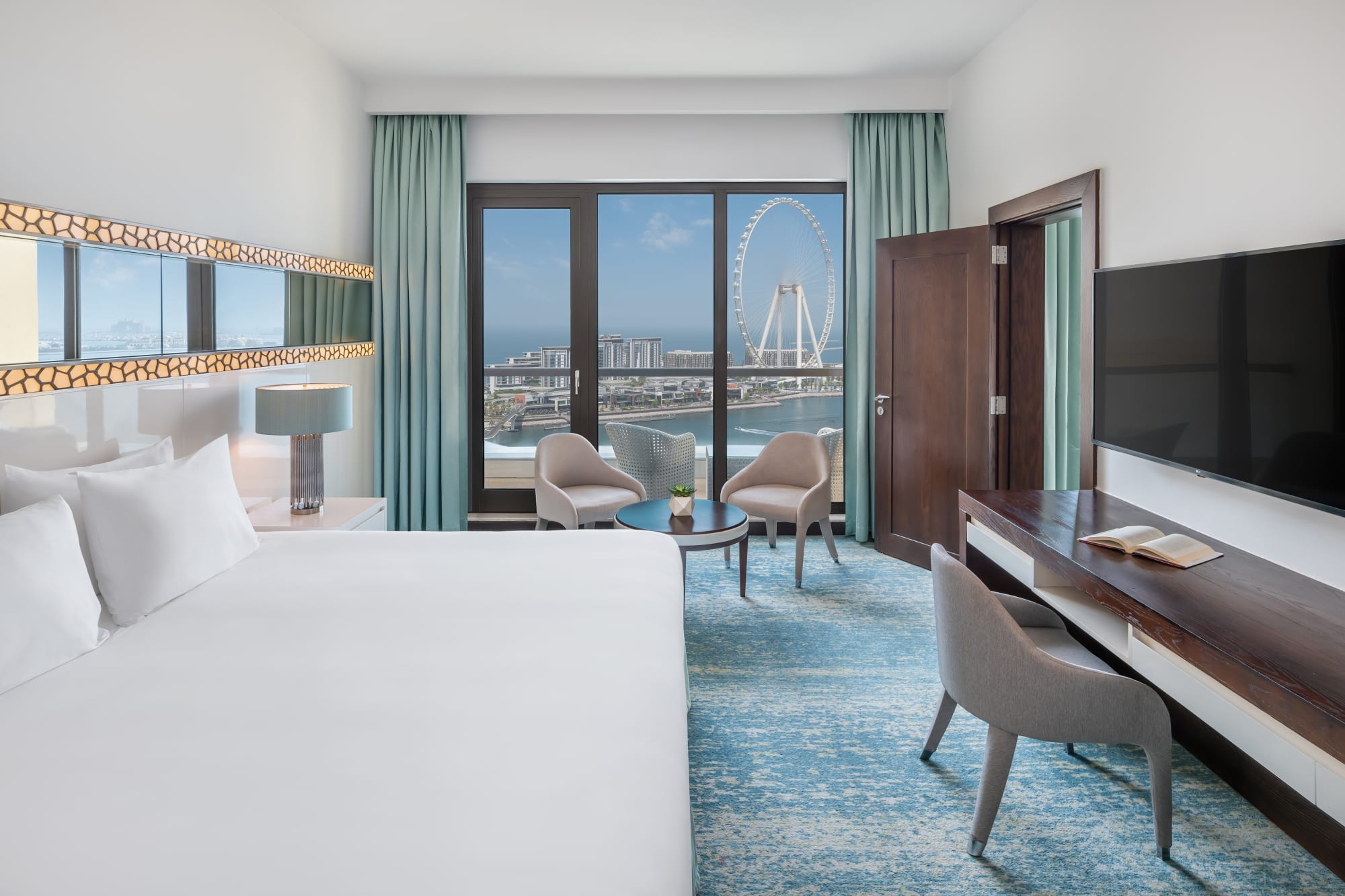 JA Ocean View Hotel in Dubai: JA Ocean View Hotel - Family Suite