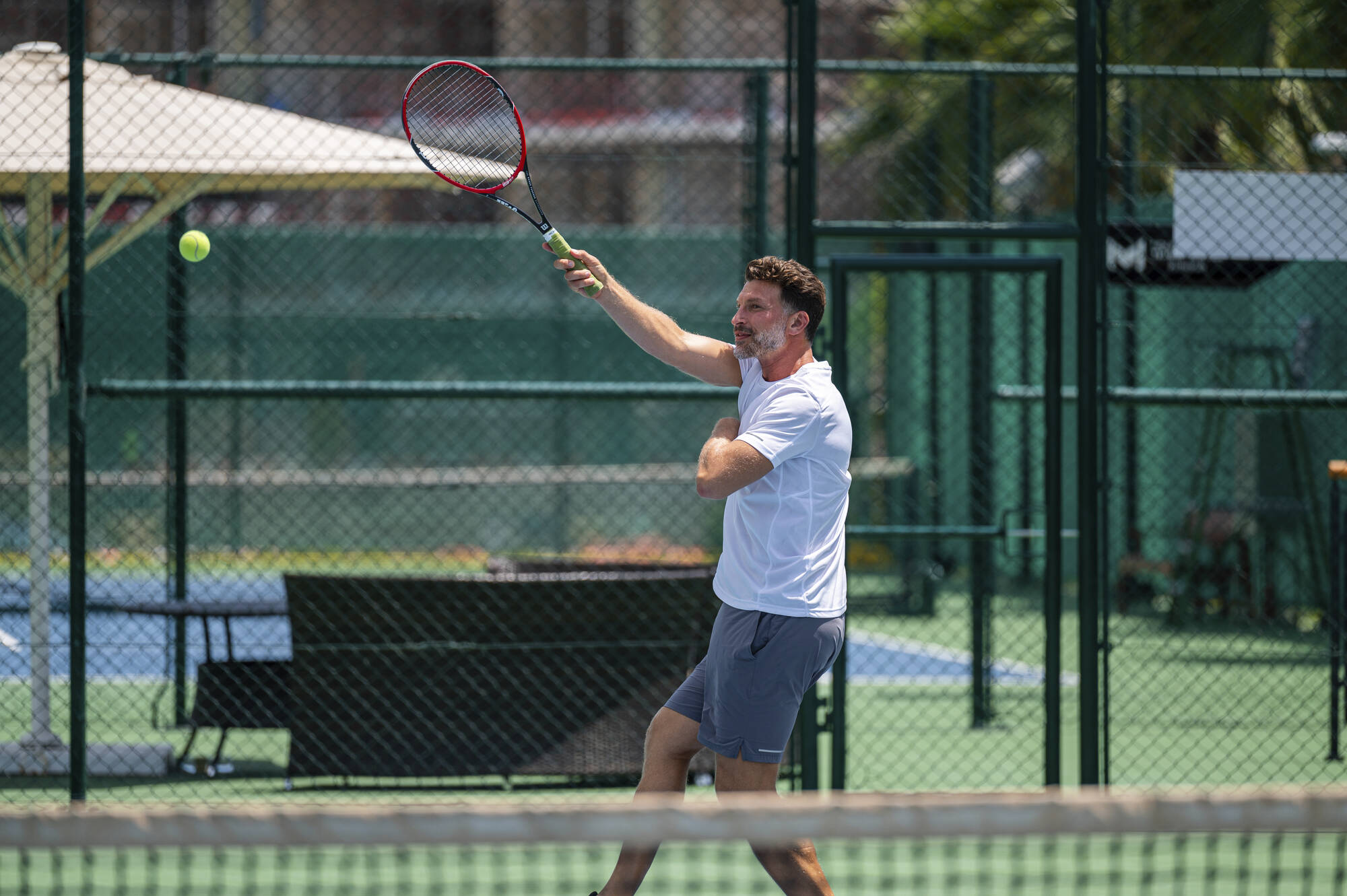 Jumeirah Beach Hotel in Dubai: Jumeirah Beach Hotel - Tennis Court