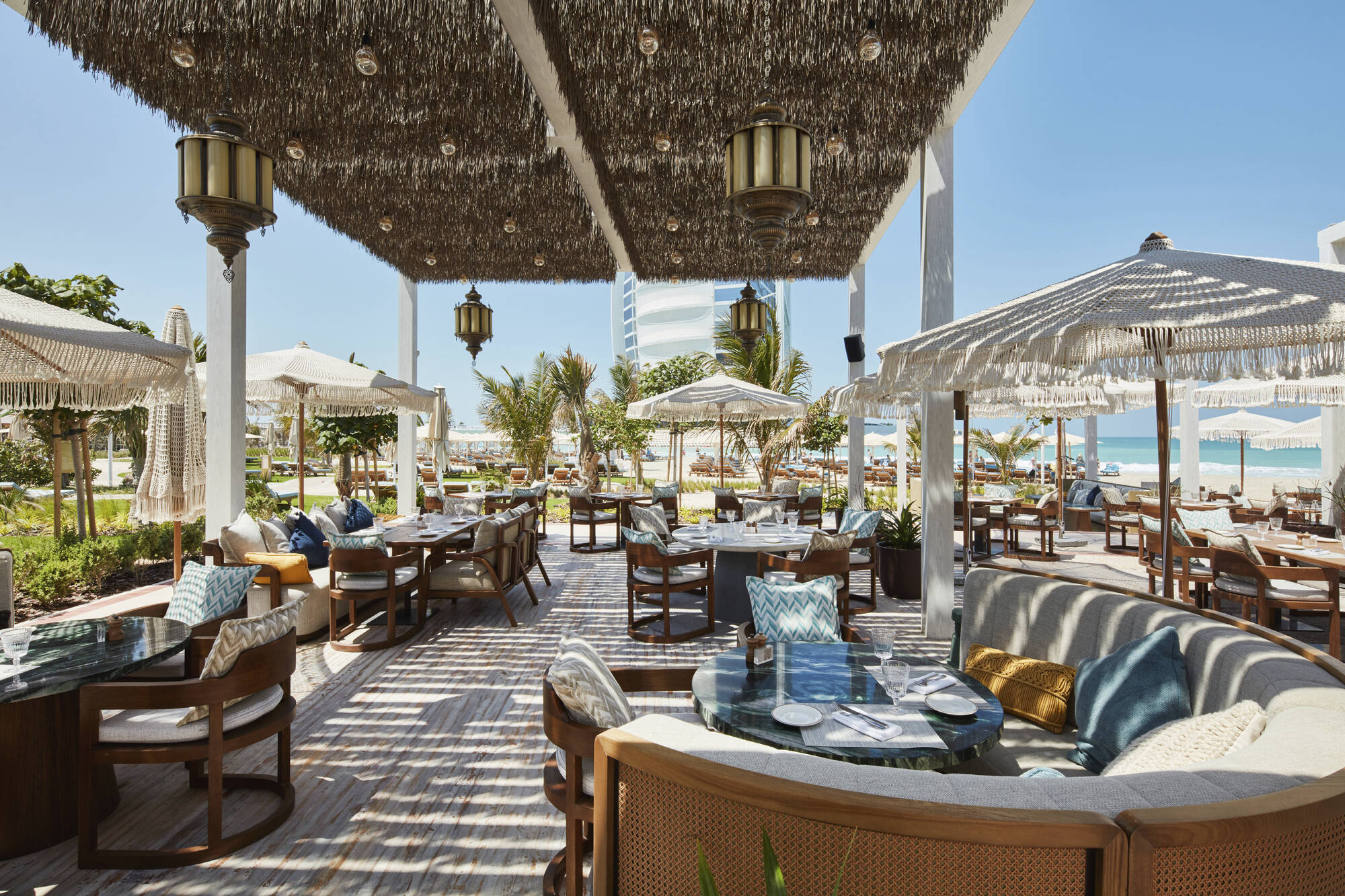 Jumeirah Beach Hotel in Dubai: Jumeirah Beach Hotel - Nuska Beach Bar