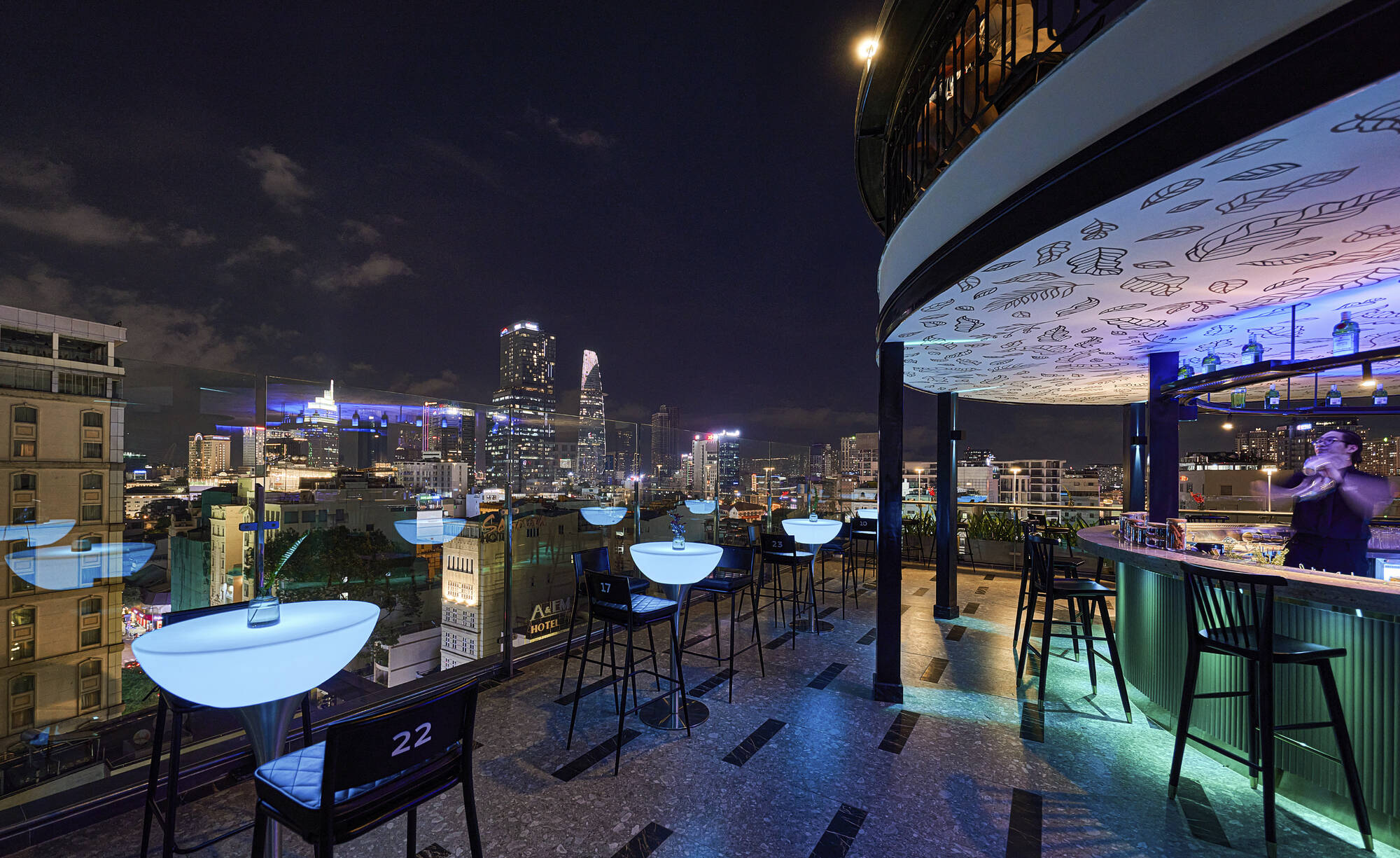 La Siesta Premium Saigon: La Siesta Premium Saigon - Twilight Sky Bar