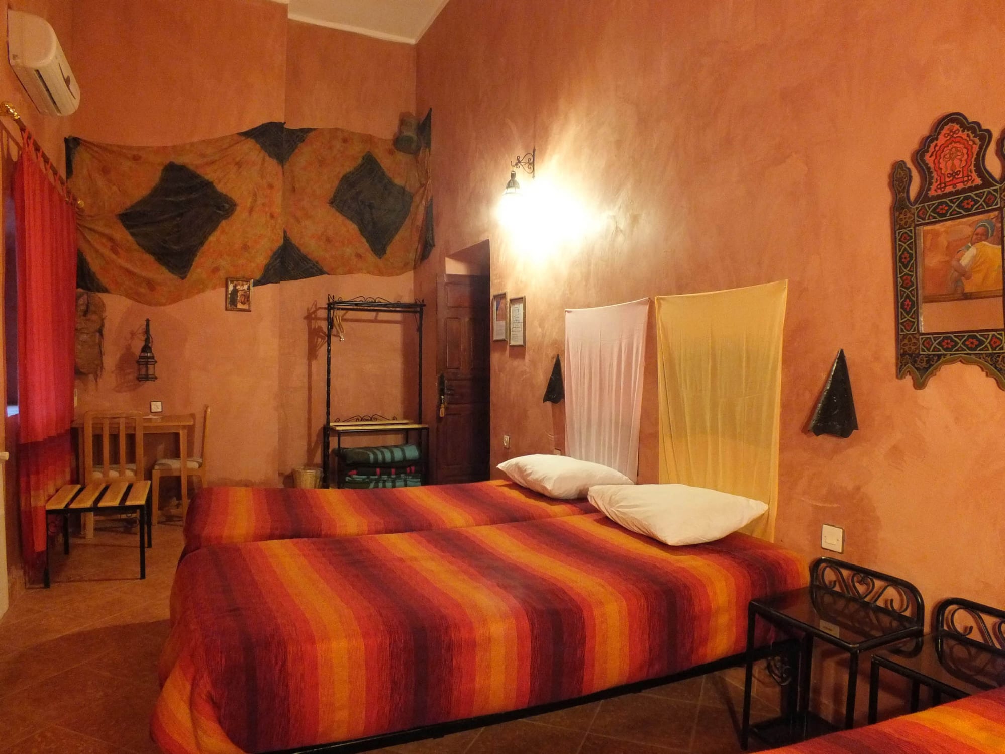 Hotel Tomboctou Tinghir in Ouarzazate | Skoura | Dades-Tal: Marokko Hotel Tombouctou Tinerhir - Standard Zimmer