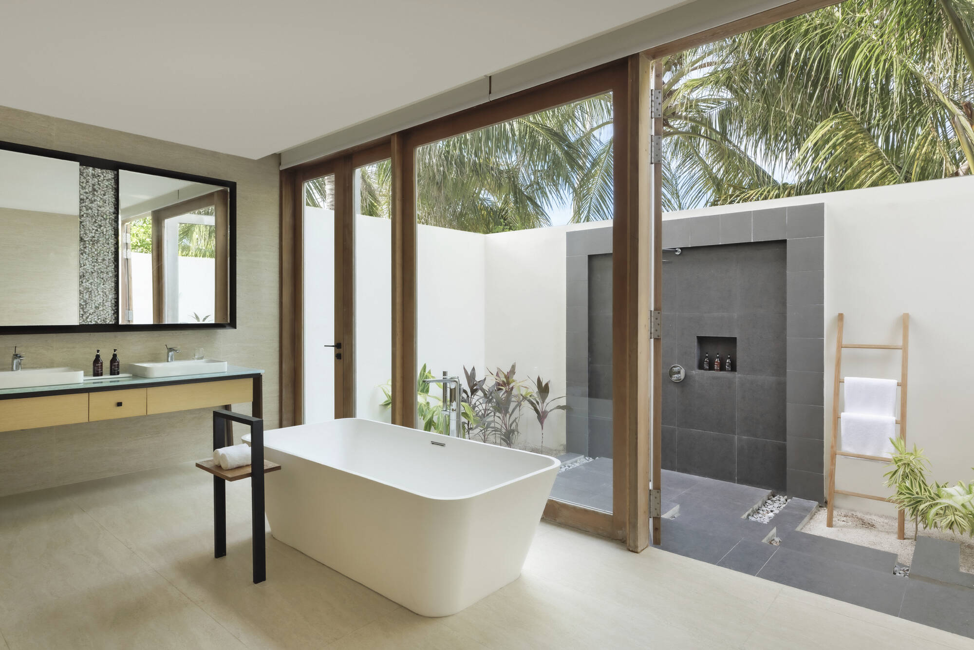 Radisson Blu Resort Maldives in Malediven: Radisson Blu Resort Maldives - Family Villa