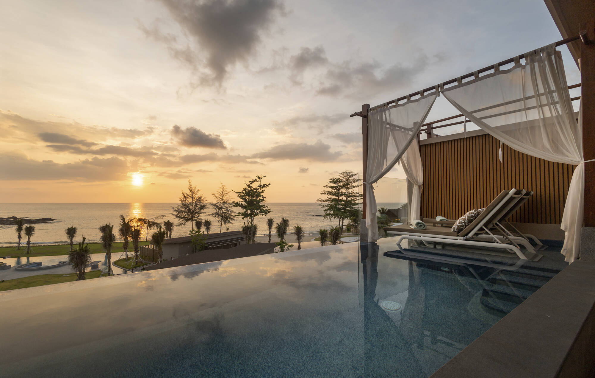 The Little Shore Khao Lak by Katathani: Thailand The Little Shore Seaview Pool Suite