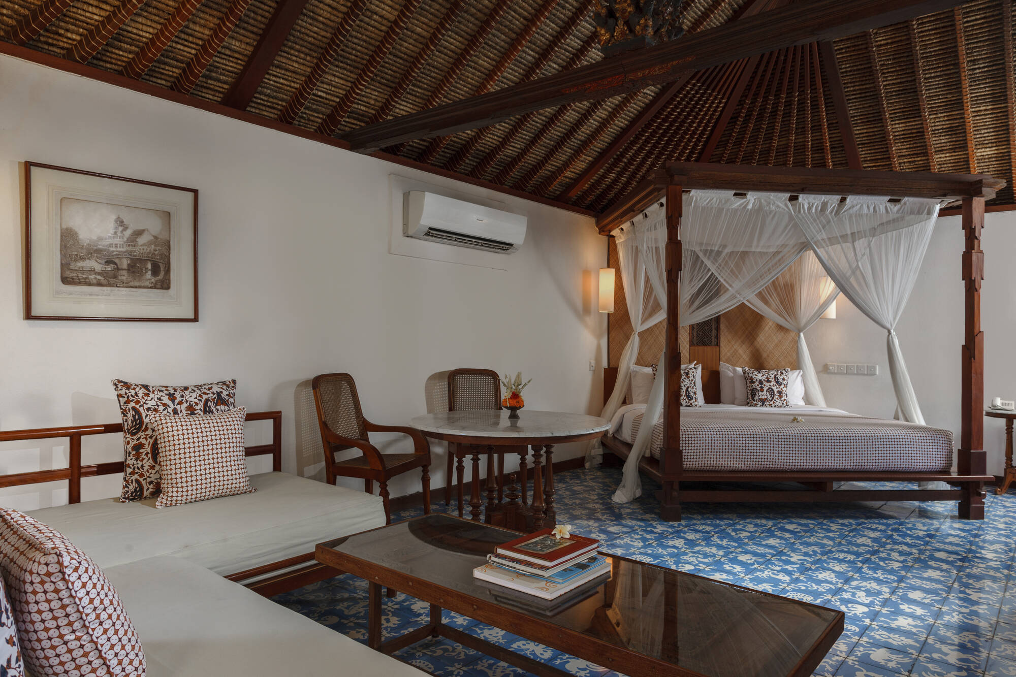 Tandjung Sari Hotel in Süd-Bali: Bali Tandjung Sari Village Bungalow