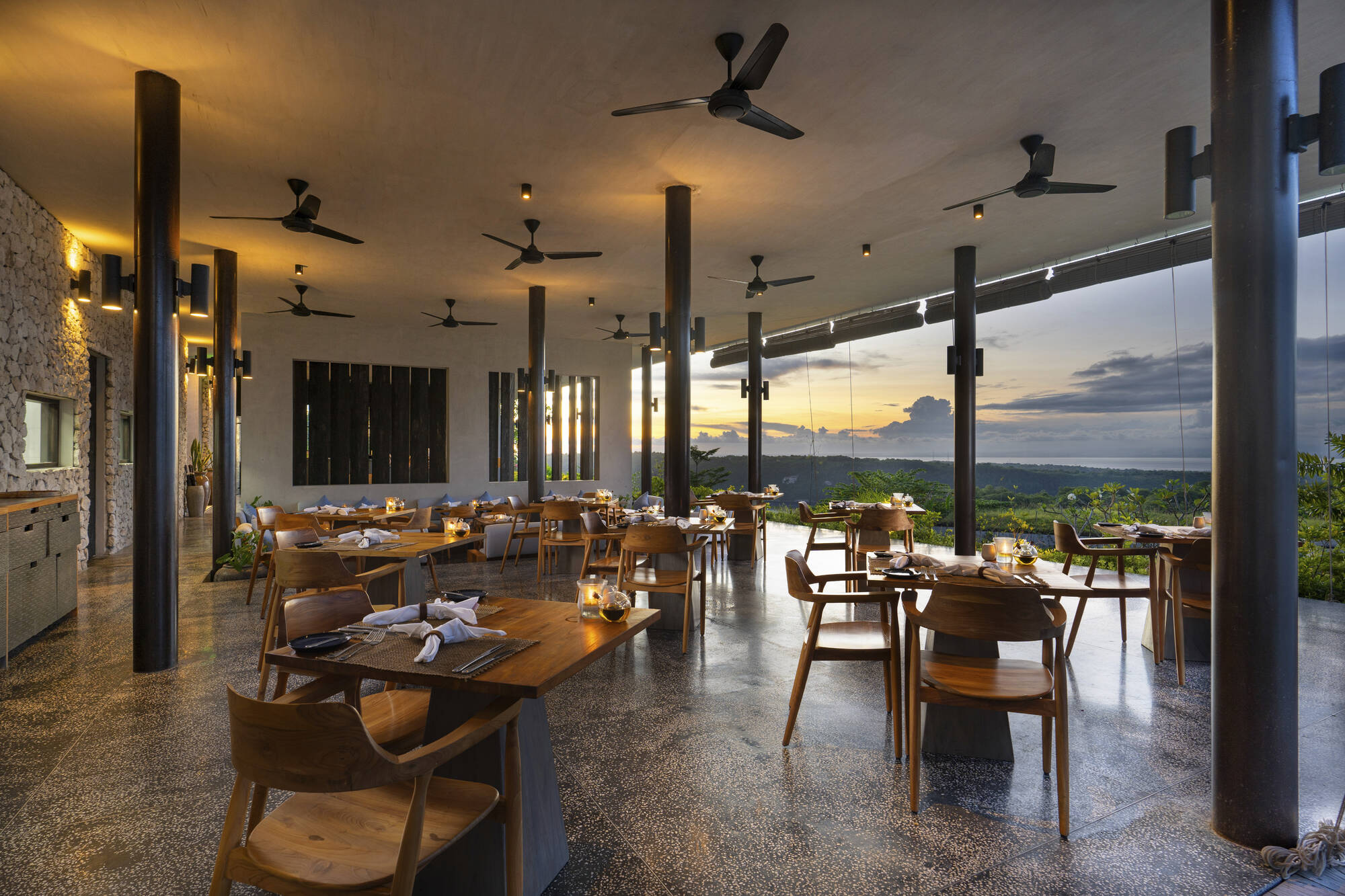 Maua Nusa Penida: Maua Nusa Penida Kowhai Restaurant
