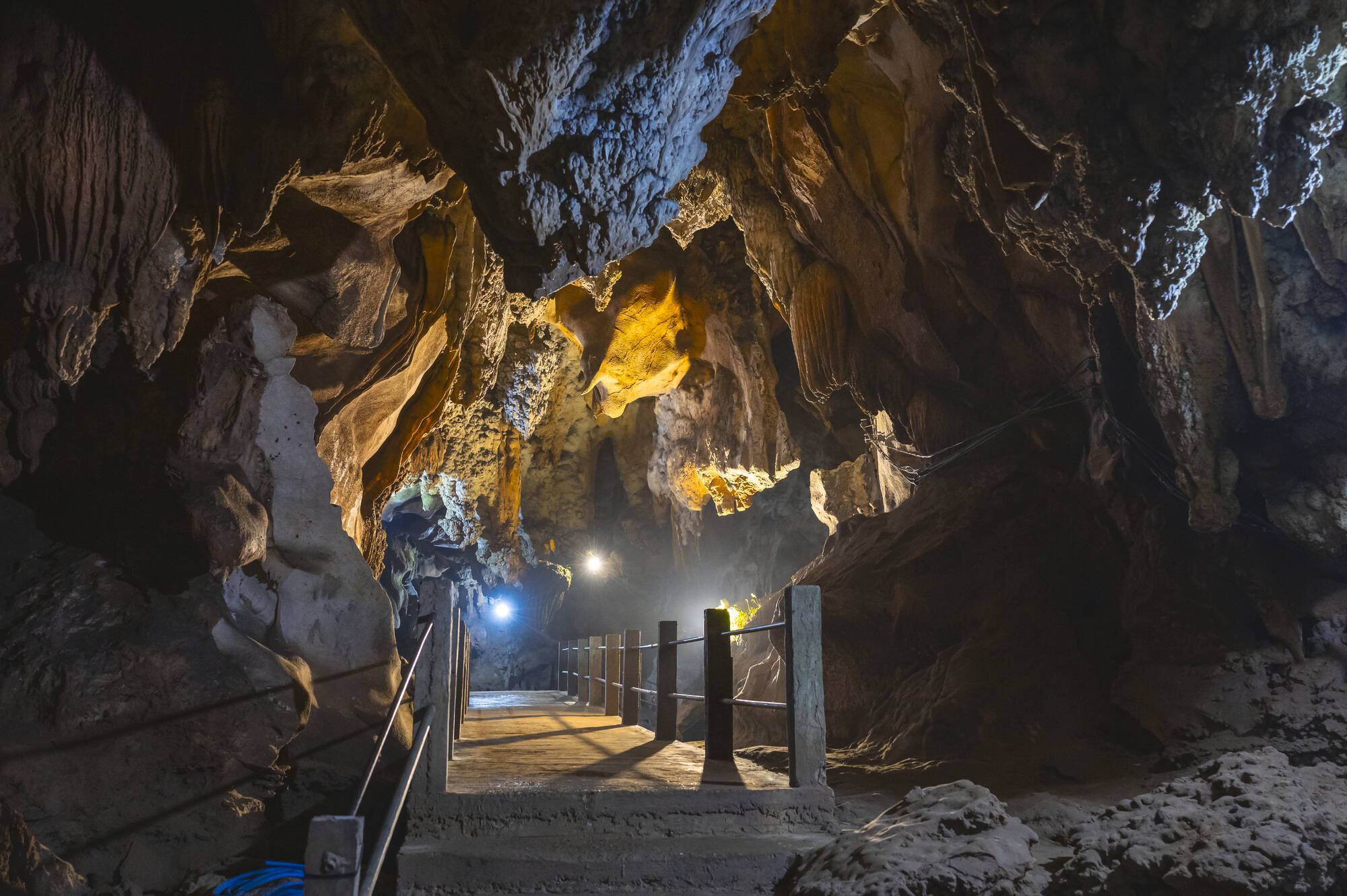 Auf den Spuren des Opiums ab Chiang Mai: Thailand Chiang Dao Höhle