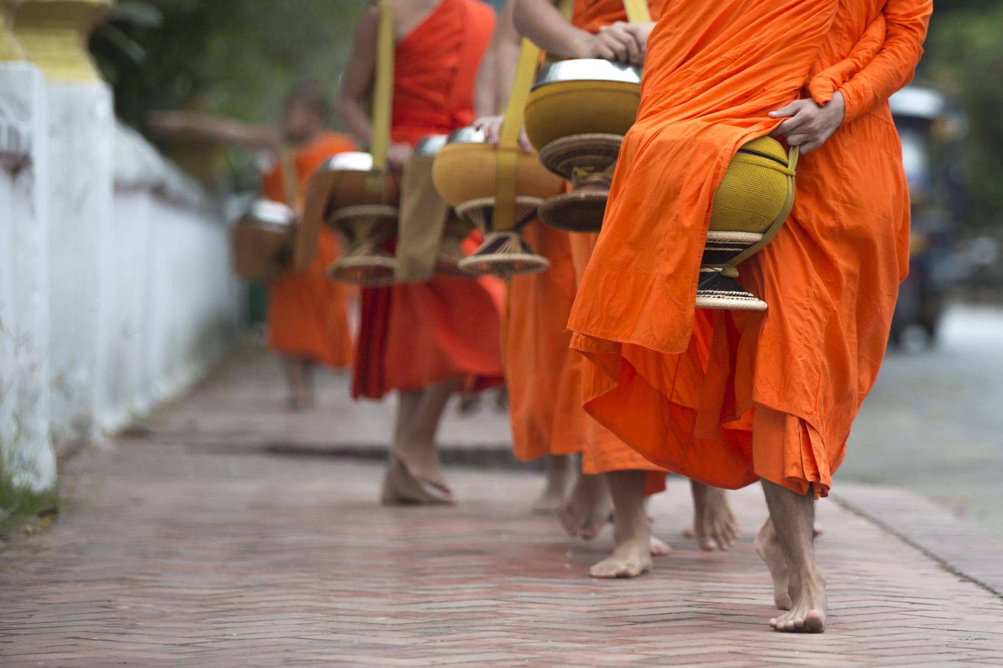 Höhepunkte Laos ab Luang Prabang: Laos Luang Prabang Almosengang Tak Bak