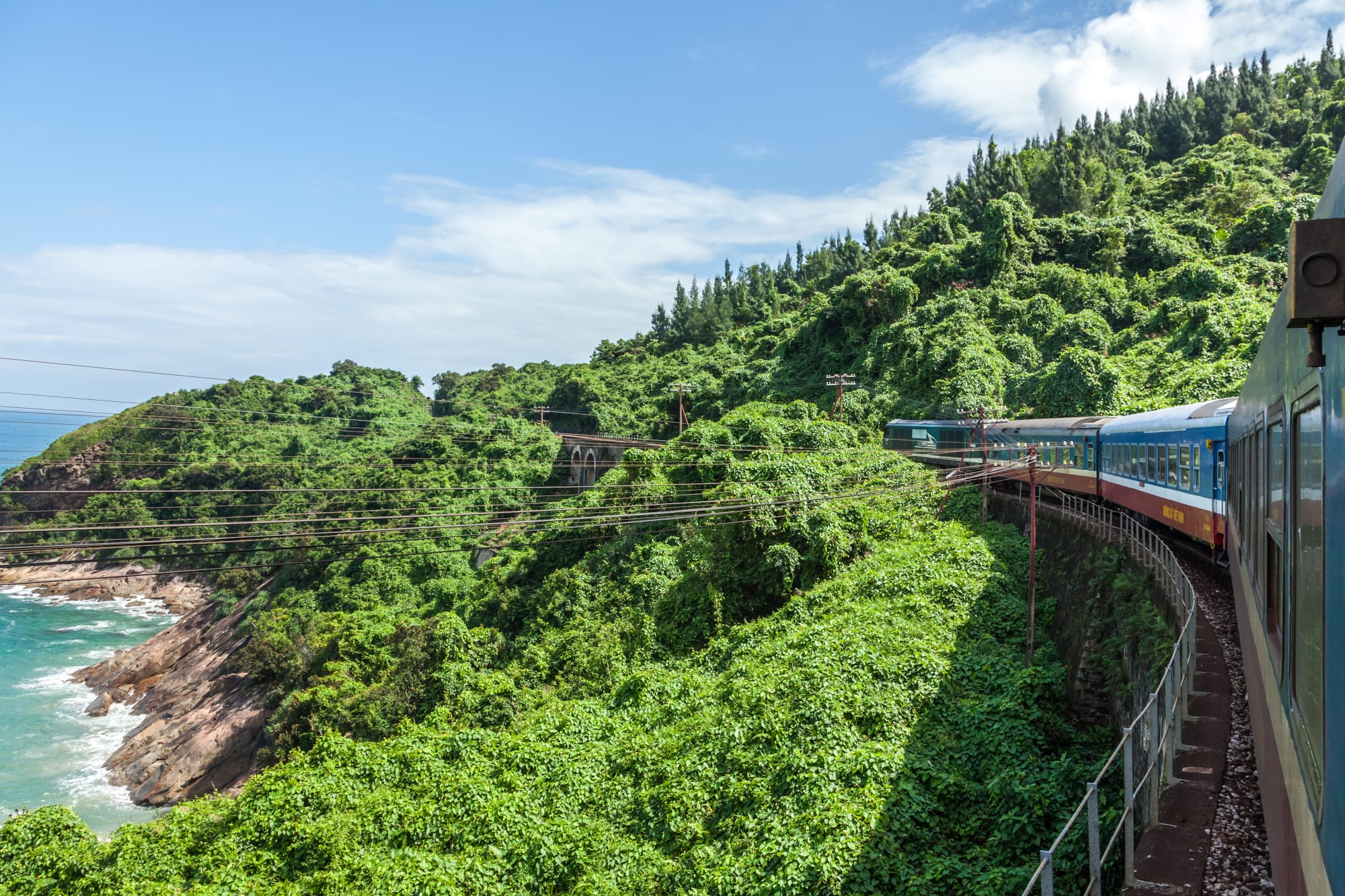 Unterwegs in Zentral-Vietnam, HUI-DAD ab Hue: Vietnam Zug