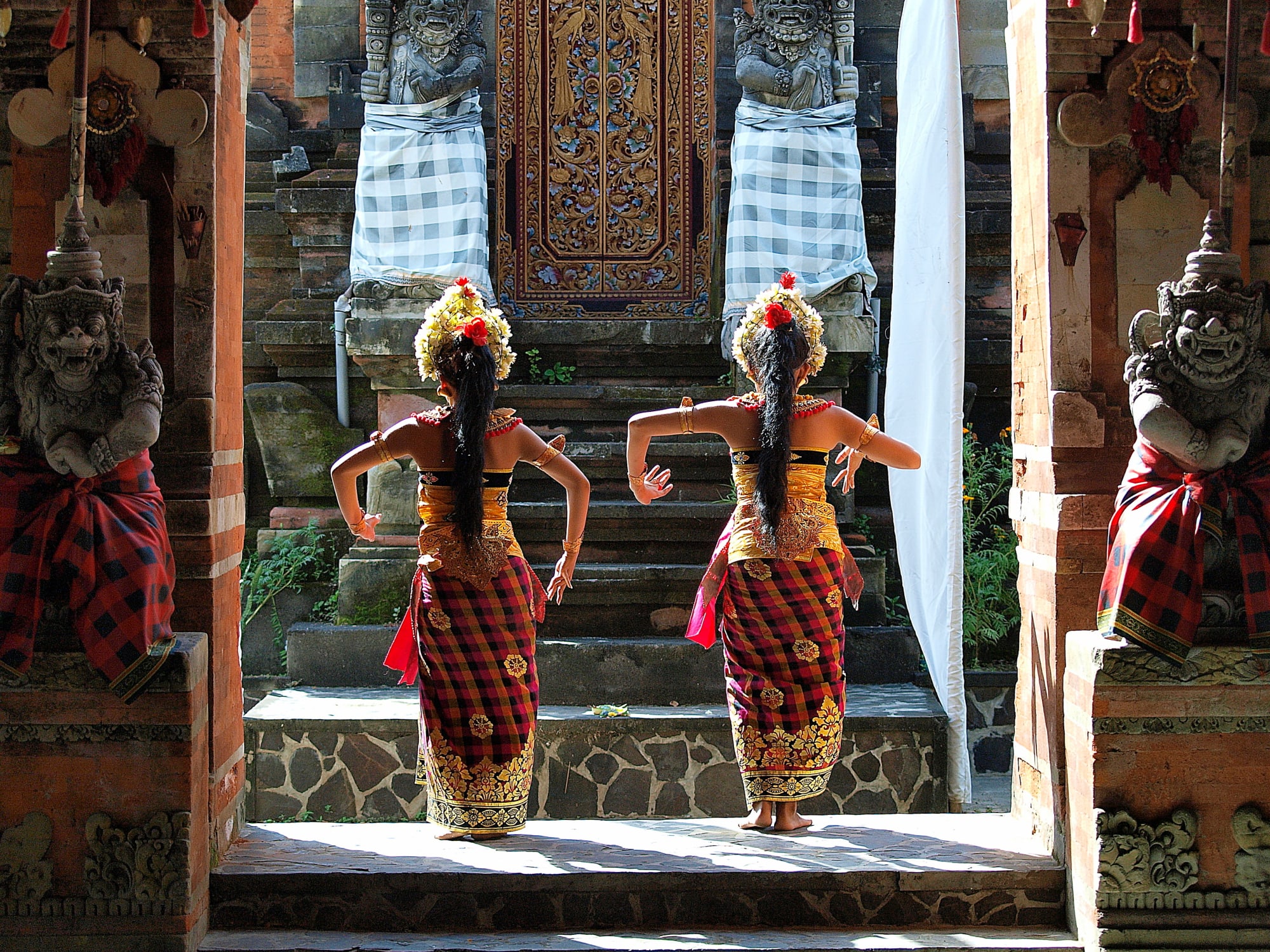 Bali Pur ab Süd-Bali: Indonesien Bali Barong Tänzerinnen