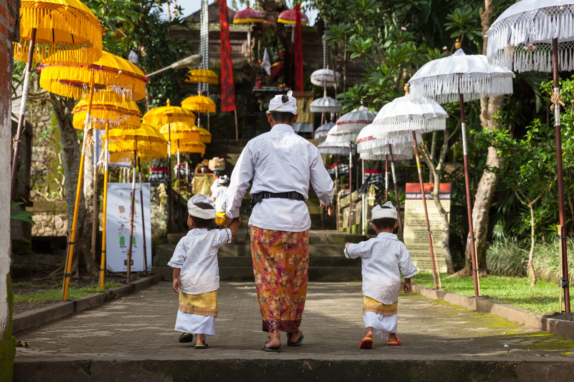Familienabenteuer Bali ab Süd-Bali: Indonesien Bali Zeremonie
