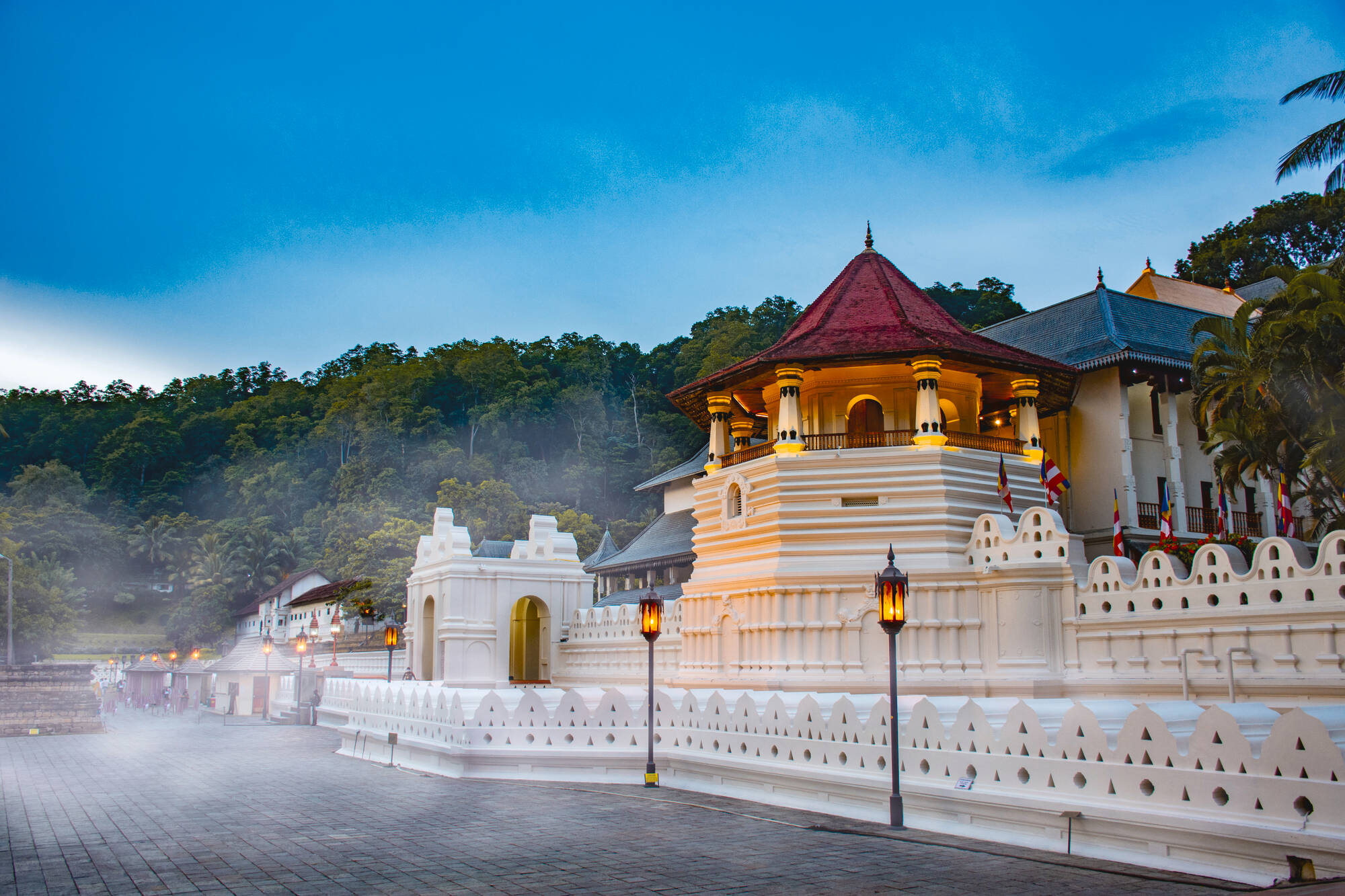 Höhepunkte Sri Lankas ab Colombo: Sri Lanka Kandy Zahntempel
