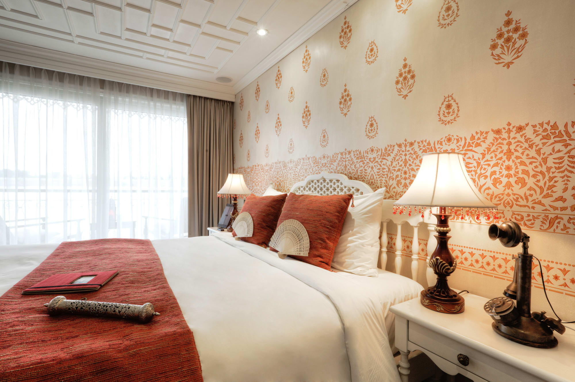 Den Mekong erleben mit Heritage Line, REP-SGN 8T/7N ab Siem Reap: Heritage Line Jahan Deluxe-Kabine