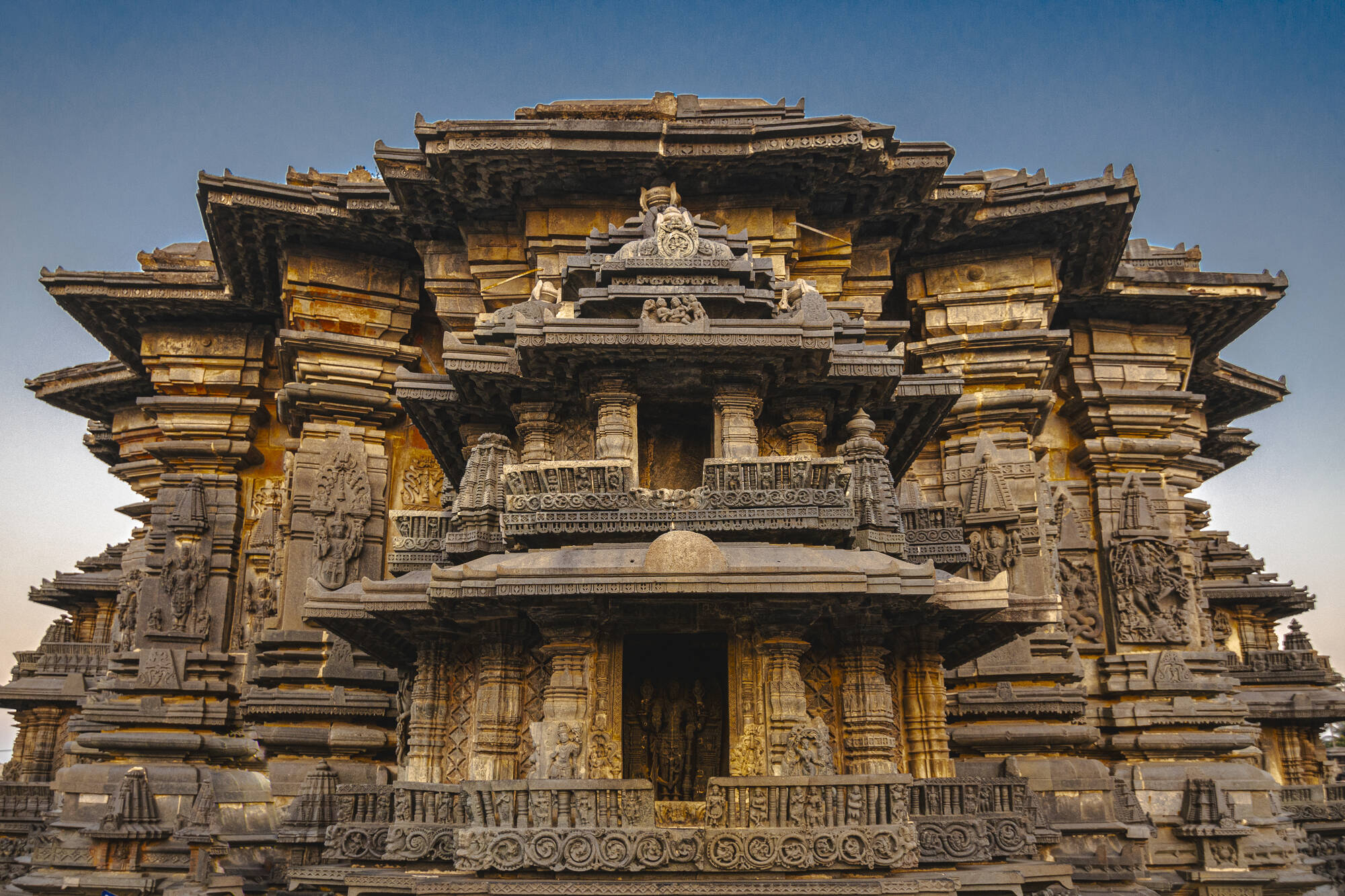Höhepunkte Karnatakas ab Karnataka | Bengaluru: Indien Belur Chennakesava Tempel