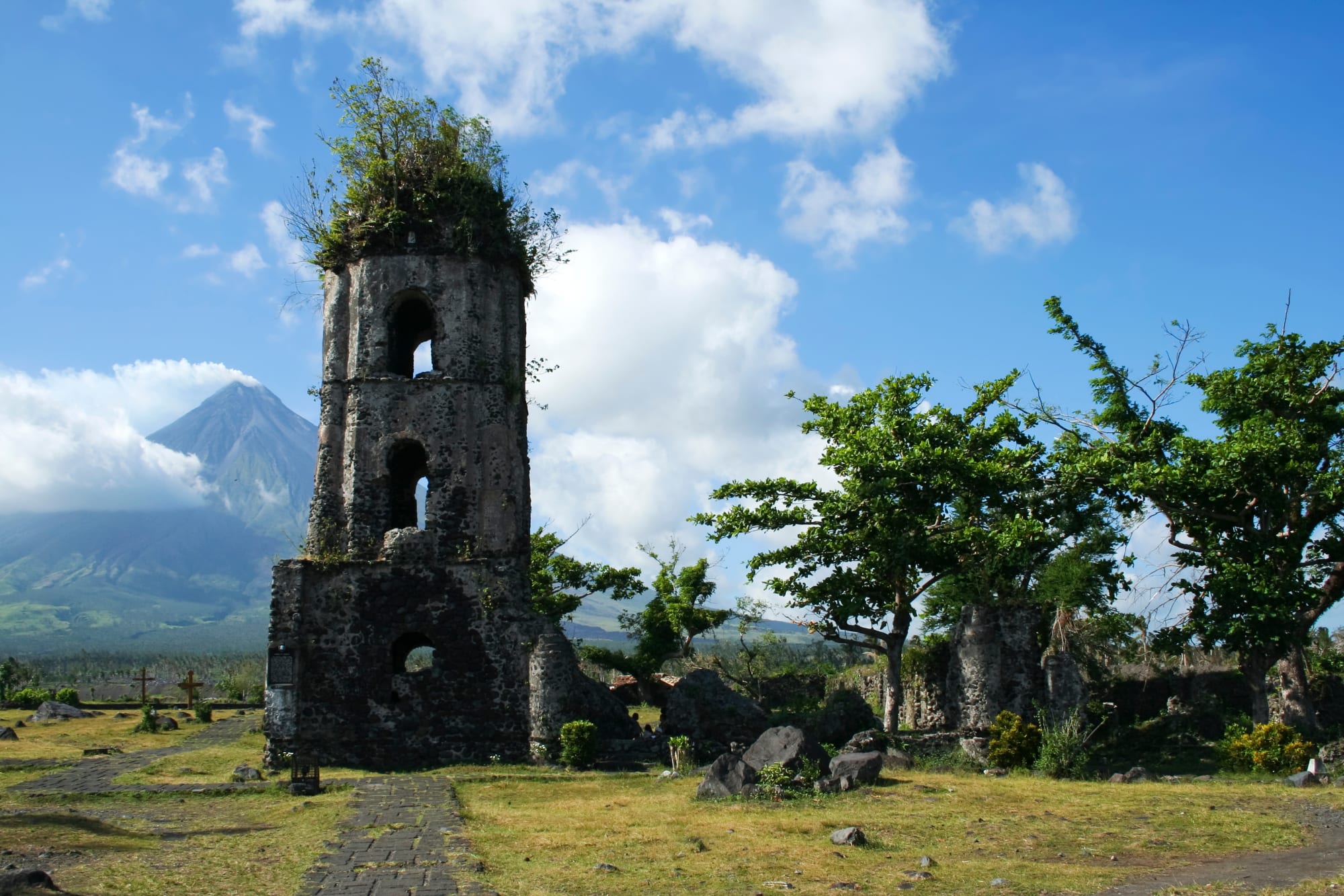 Auf Tuchfühlung mit Walhaien ab Manila: Philippinen Cagsawa-Ruinen