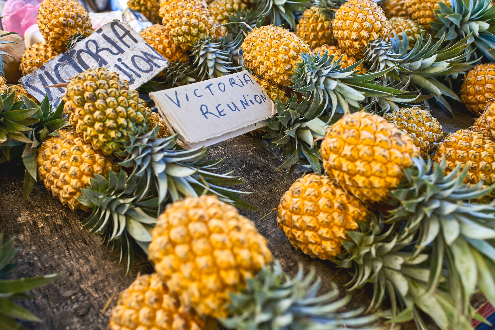 La Réunion Deluxe ab Küstenregion: Reunion Markt Ananas