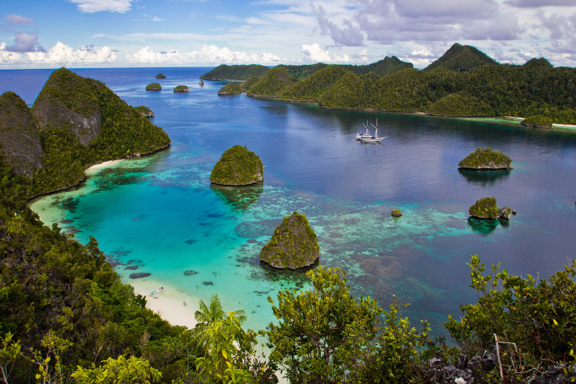 Unberührtes Inselparadies Raja Ampat mit Ombak Putih | Katharina SOQ-SOQ ab Sorong: Indonesien Papua Raja Ampat Schiff Ombak Putih