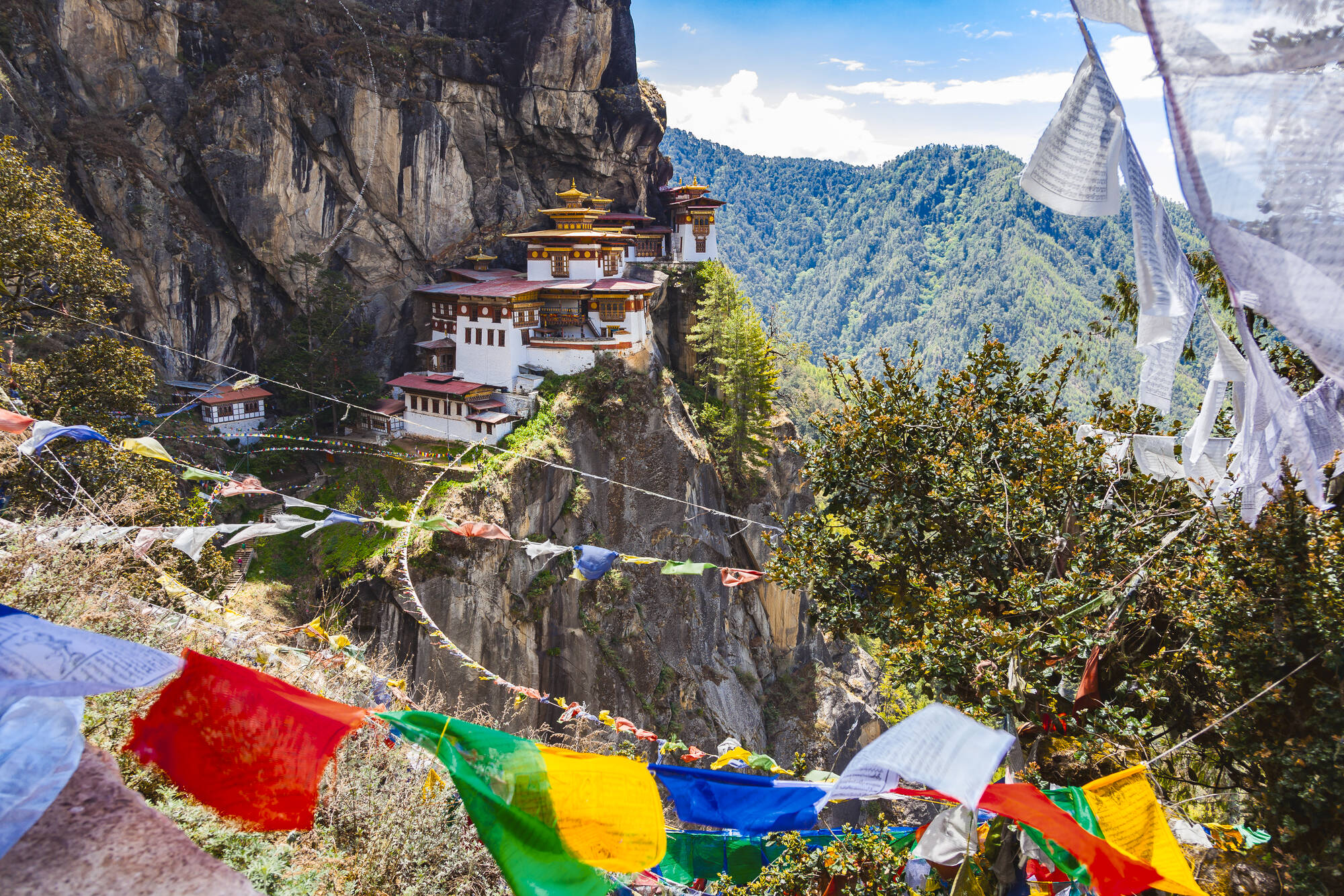 Touching Sense - Bhutan erleben mit Six Senses ab Paro: Bhutan Tigernest