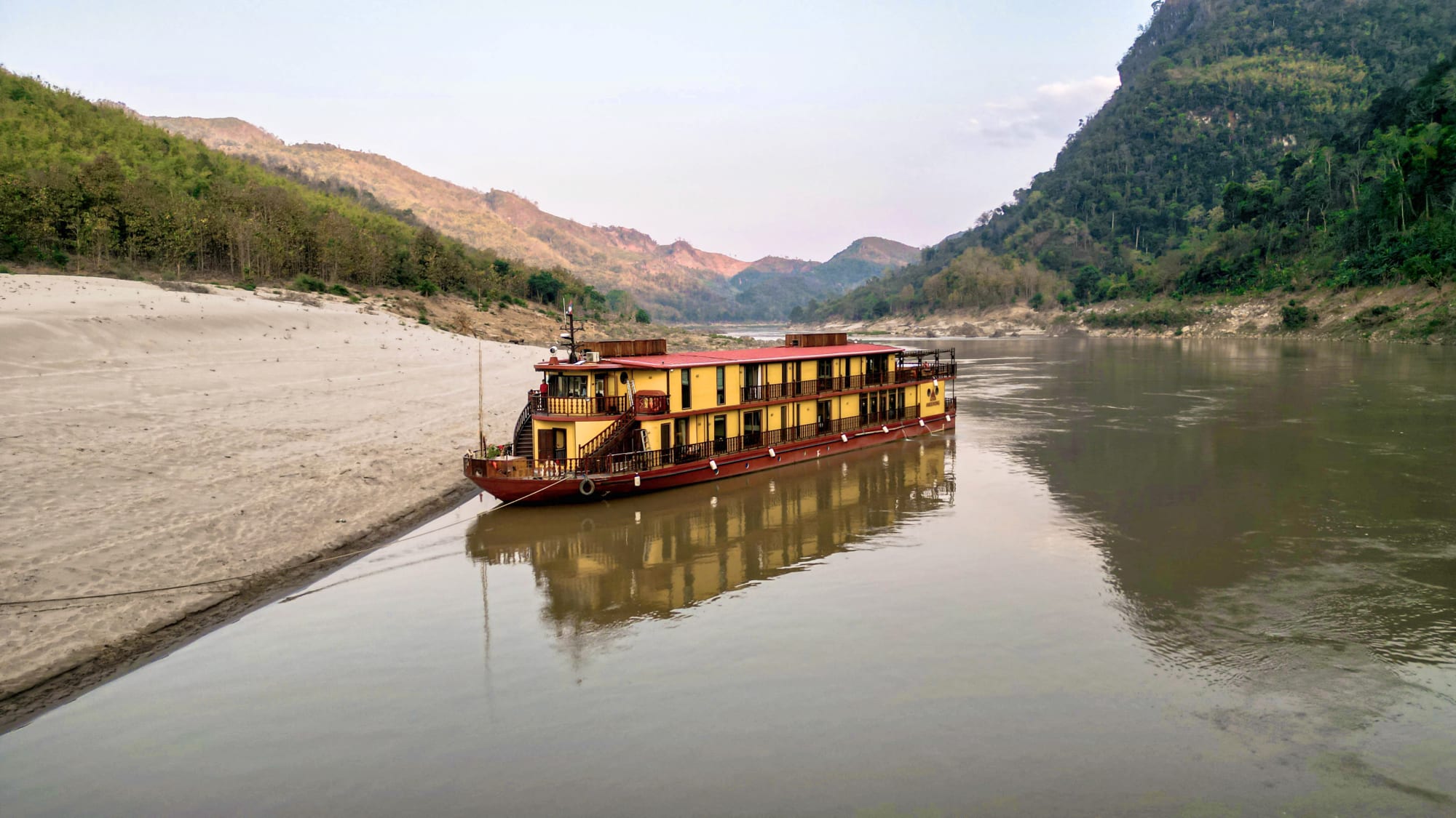 Flusskreuzfahrt durch Laos mit Heritage Line ab Vientiane: Laos Heritage Line Schiff Anouvong
