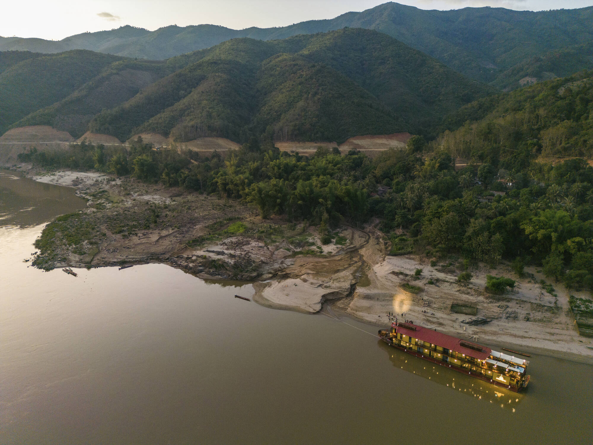 Flusskreuzfahrt durch Laos mit Heritage Line ab Vientiane: Laos Heritage Line Schiff Anouvong