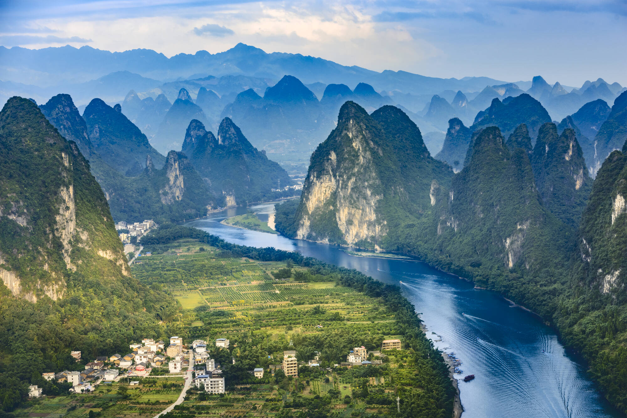 Von Guilins Bergwelten nach Hong Kong ab Shanghai: China Guilin Li Fluss