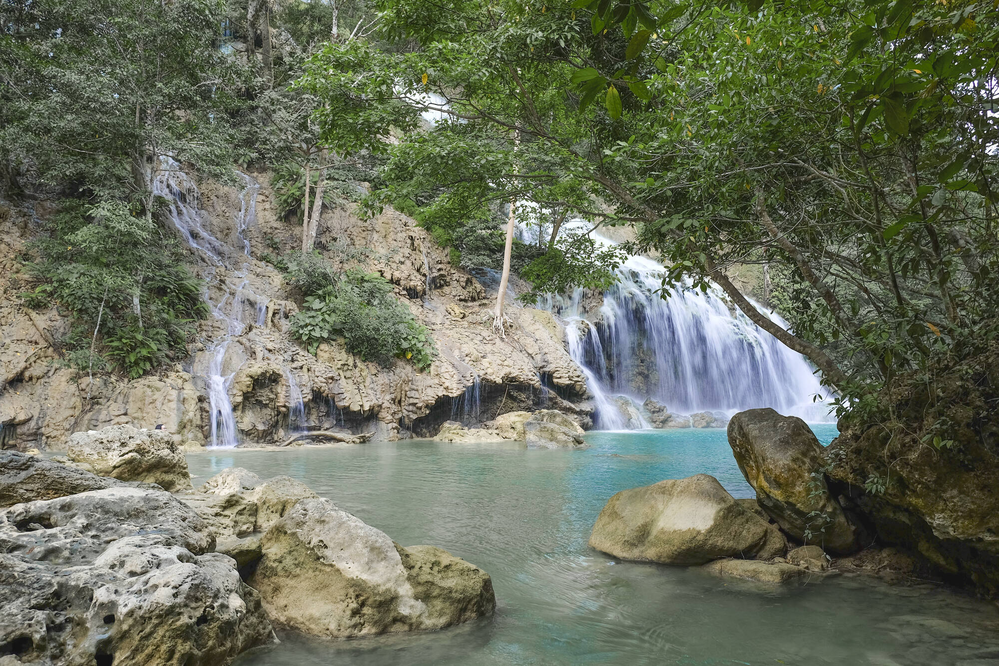 Unbekanntes Sumba: Indonesien Sumba Lapopu Waterfall