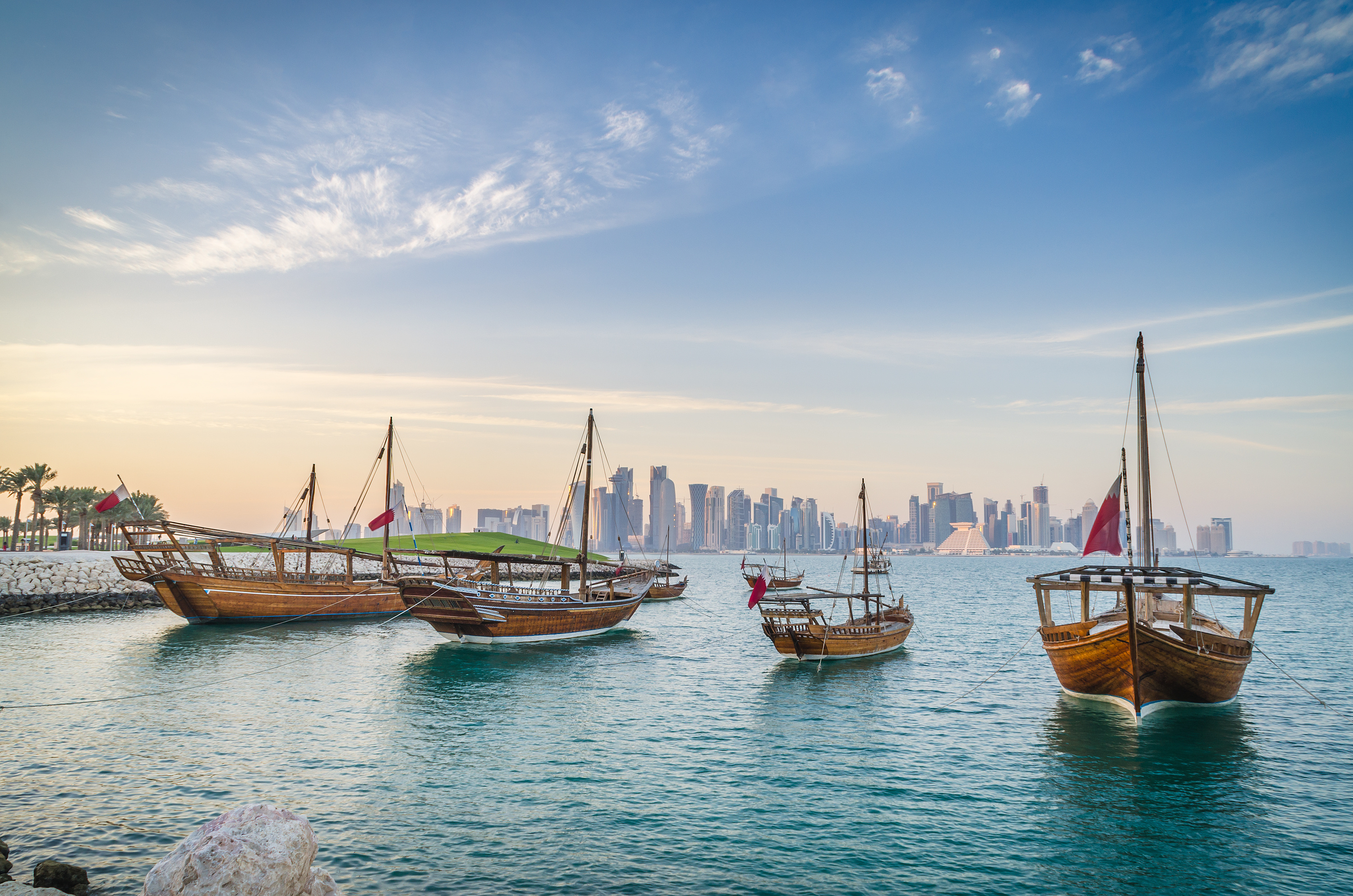 Stopover Doha - 2 Nächte: Qatar Doha Skyline Dhaus
