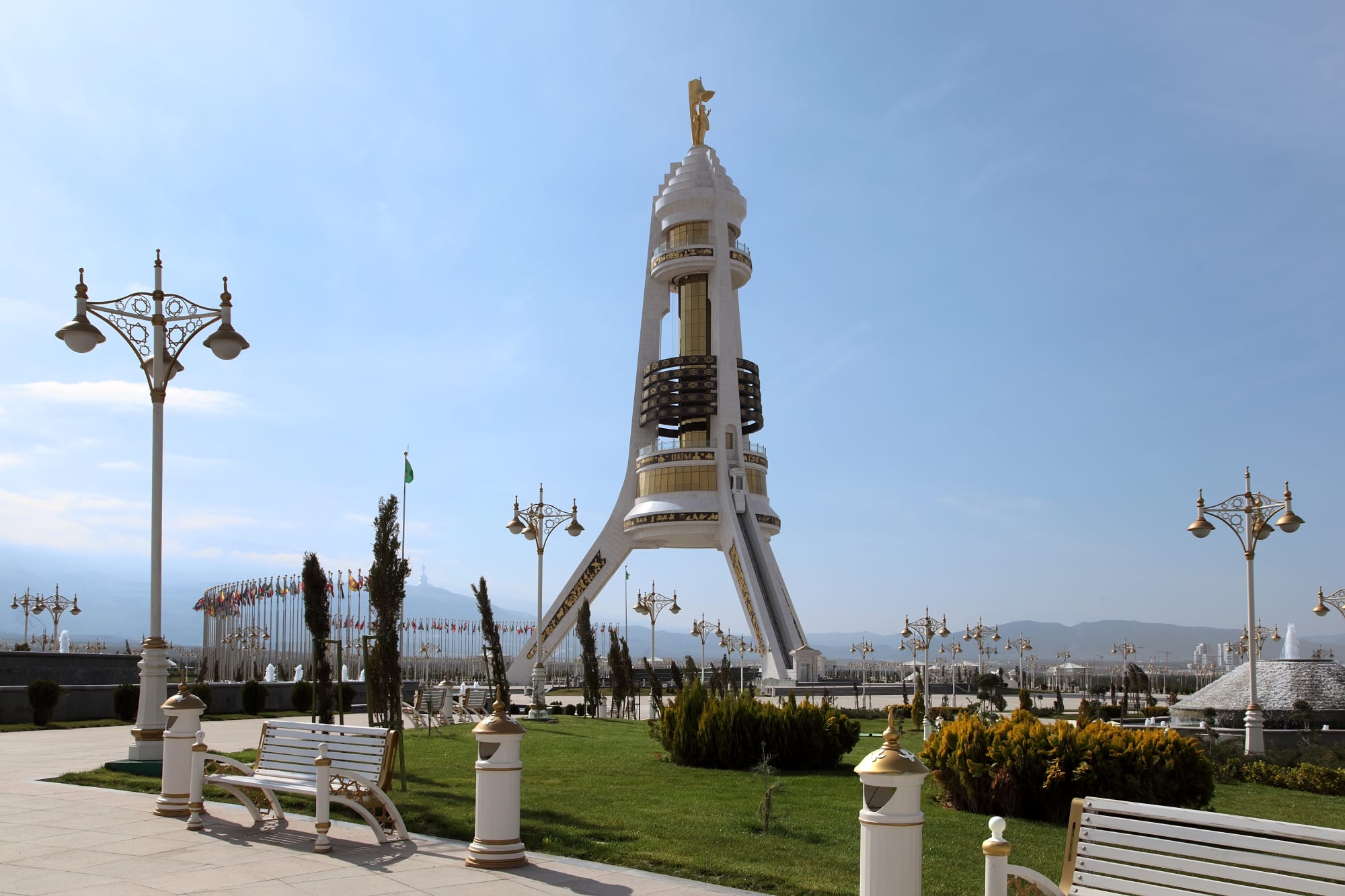 Klassisches Turkmenistan ab Aschgabat: Turkmenistan Aschgabat Bogen der Neutralität