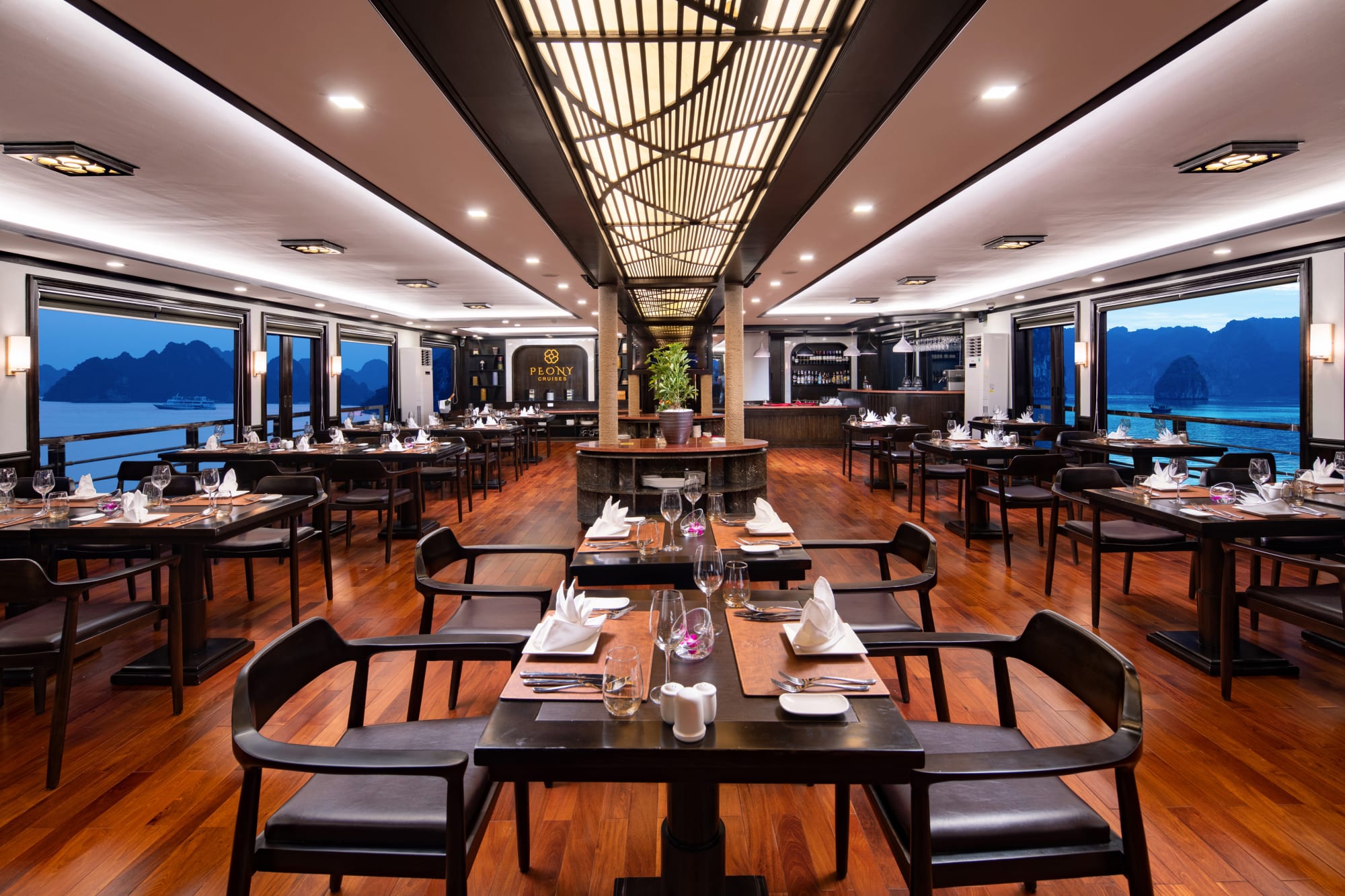 Lan Ha und Halong Bucht mit Peony Cruise (3T/2N) ab Hanoi: Vietnam Peony Cruise Restaurant