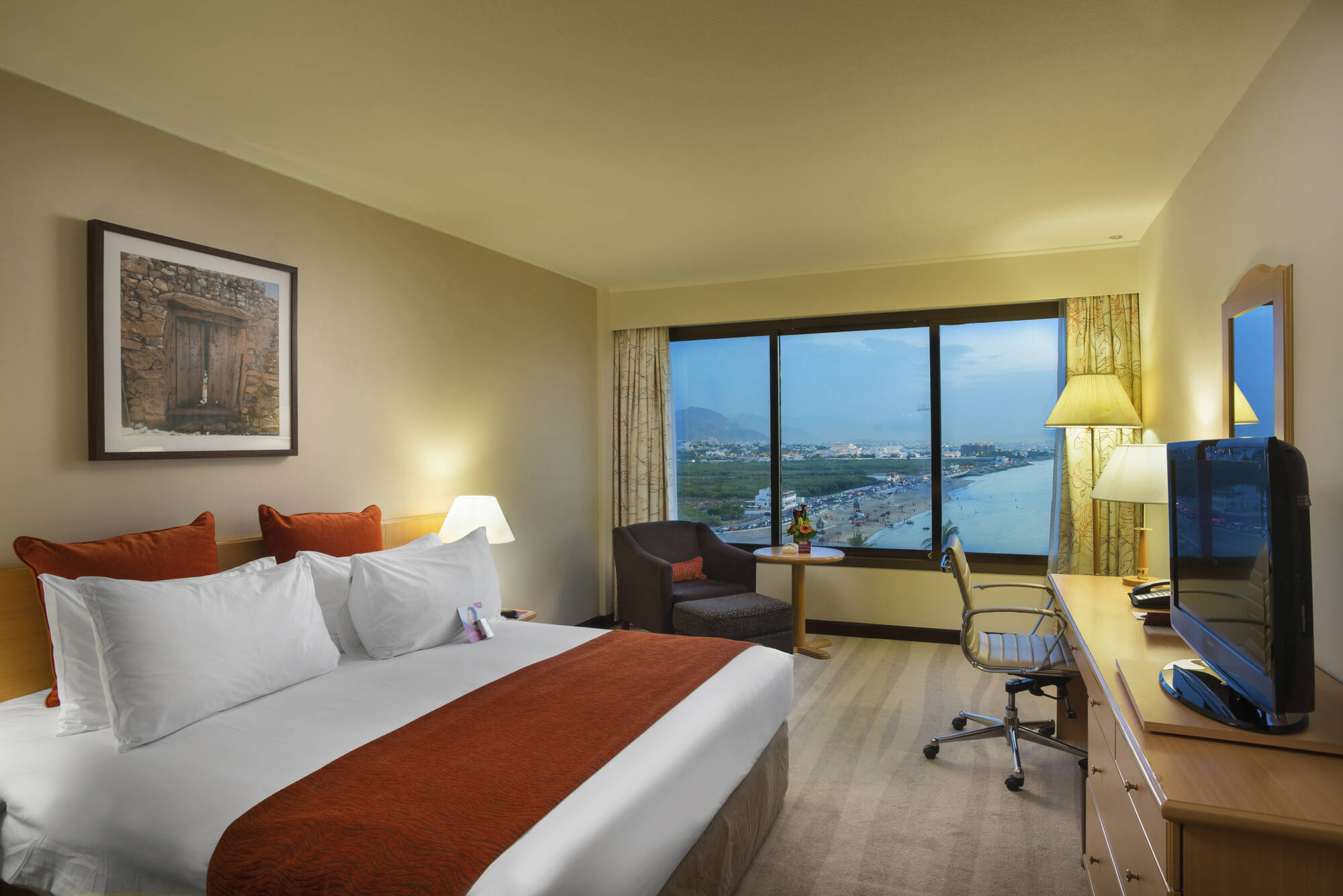 Crowne Plaza Muscat: Muscat Crowne Plaza Muscat Meerblick Zimmer