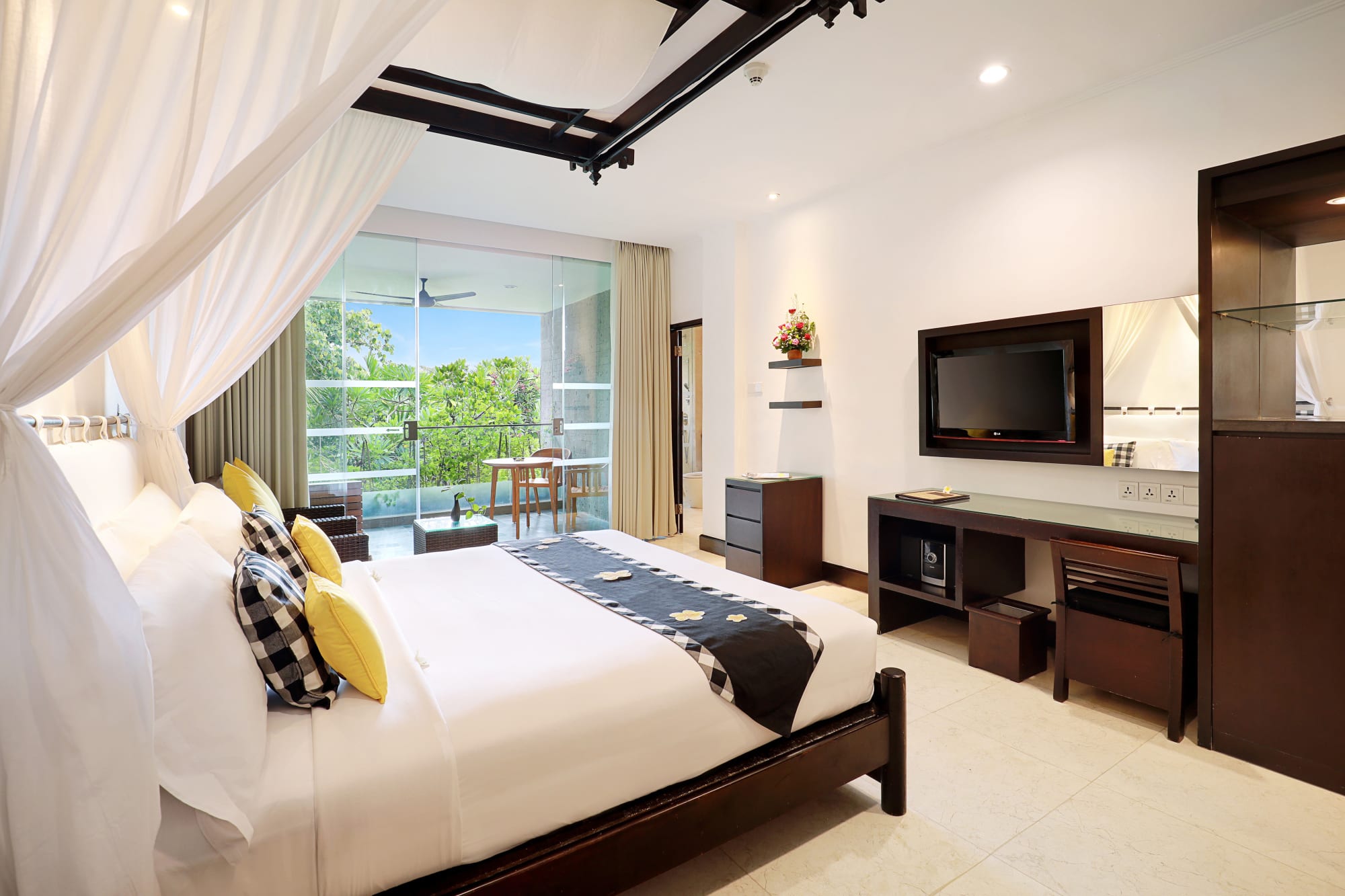 Legian Beach Hotel in Süd-Bali: Legian Beach Deluxe Garten Zimmer