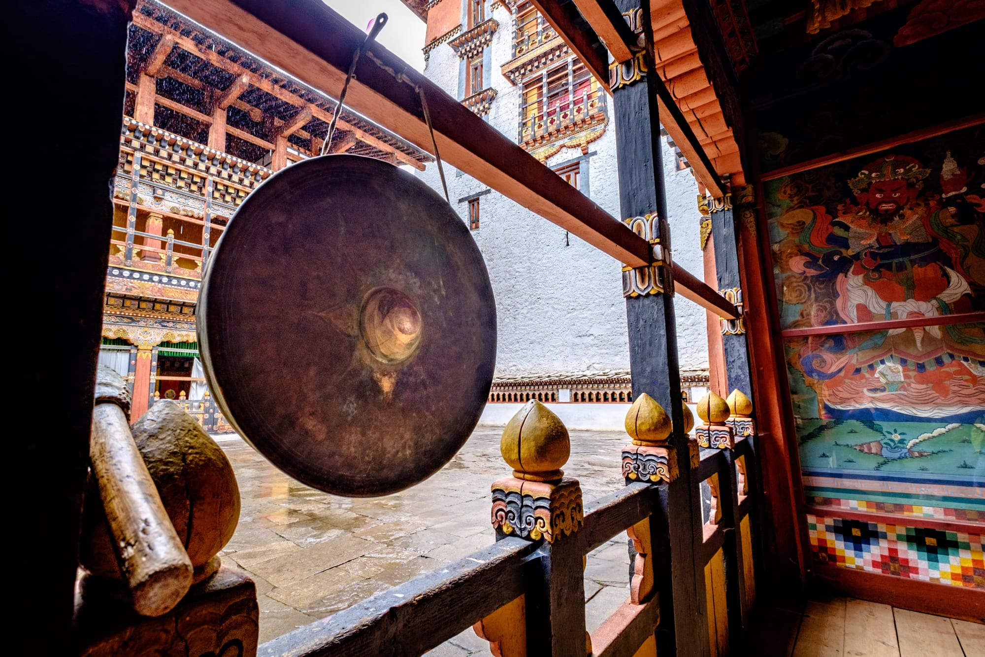 Touching Sense - Bhutan erleben mit Six Senses ab Paro: Bhutan Gebetsglocke