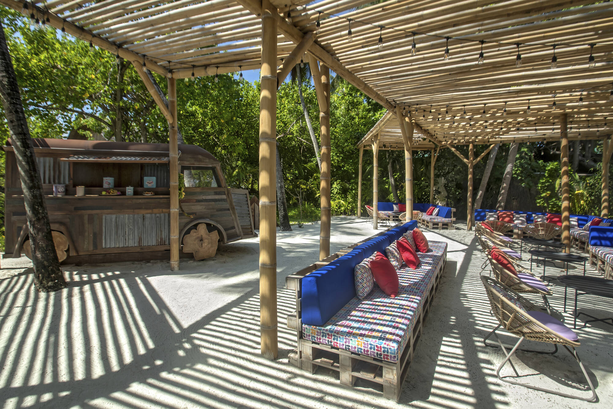 Constance Moofushi Maldives in Malediven:  Constance Moofushi Maldives - Bar
