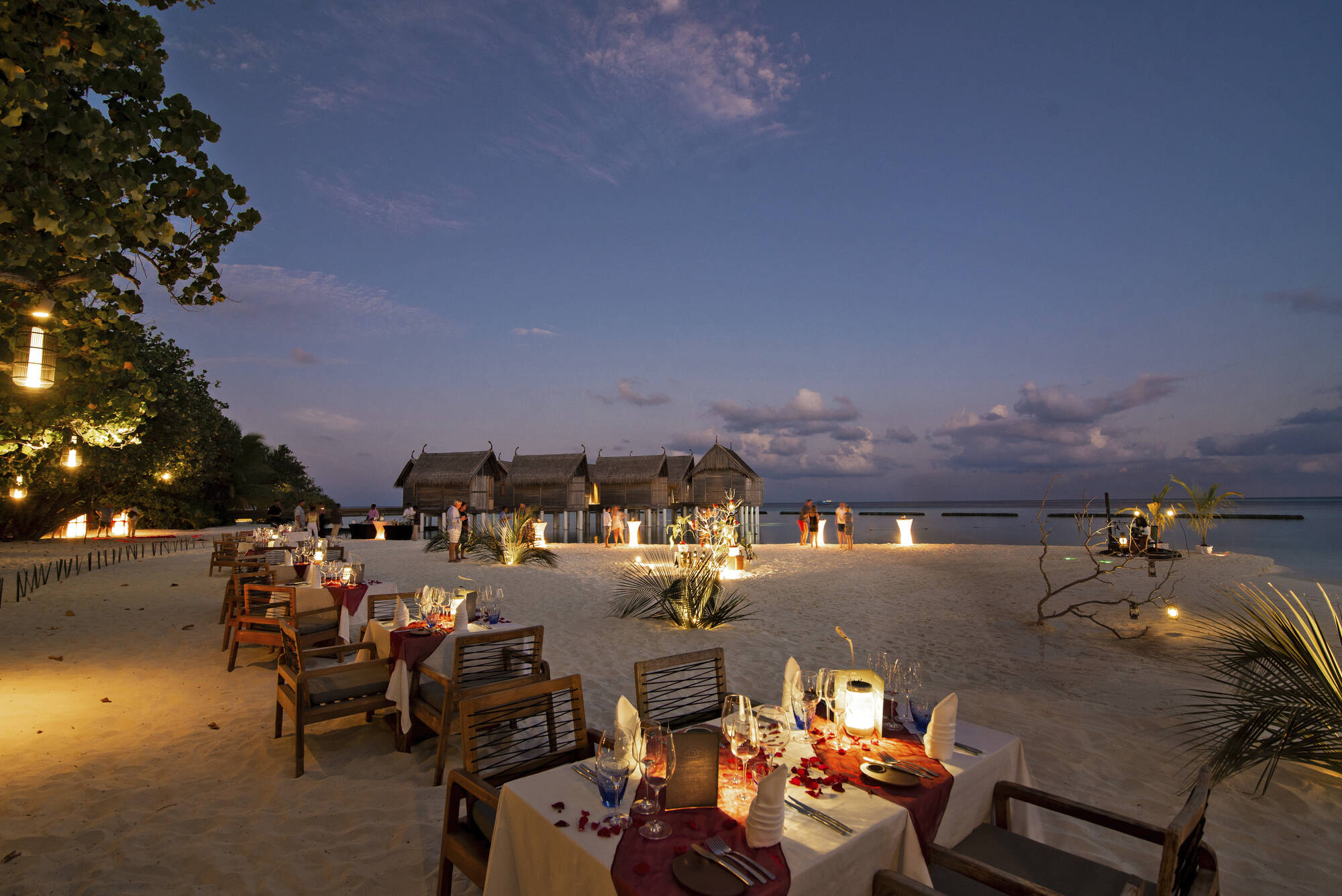 Constance Moofushi Maldives in Malediven:  Constance Moofushi Maldives - Restaurant 