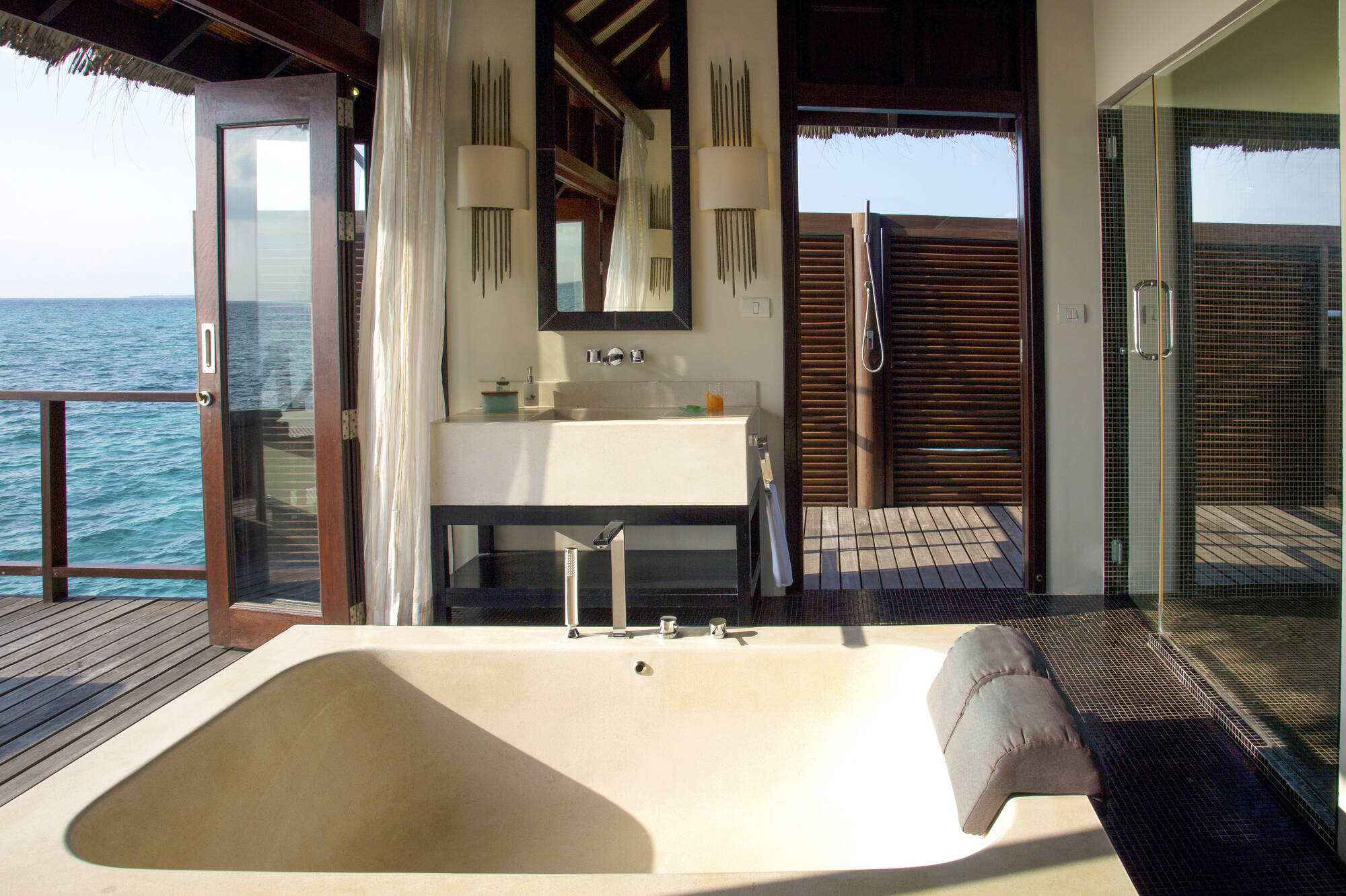 Coco Bodu Hithi in Malediven:  Coco Bodu Hithi - Wohnbeispiel