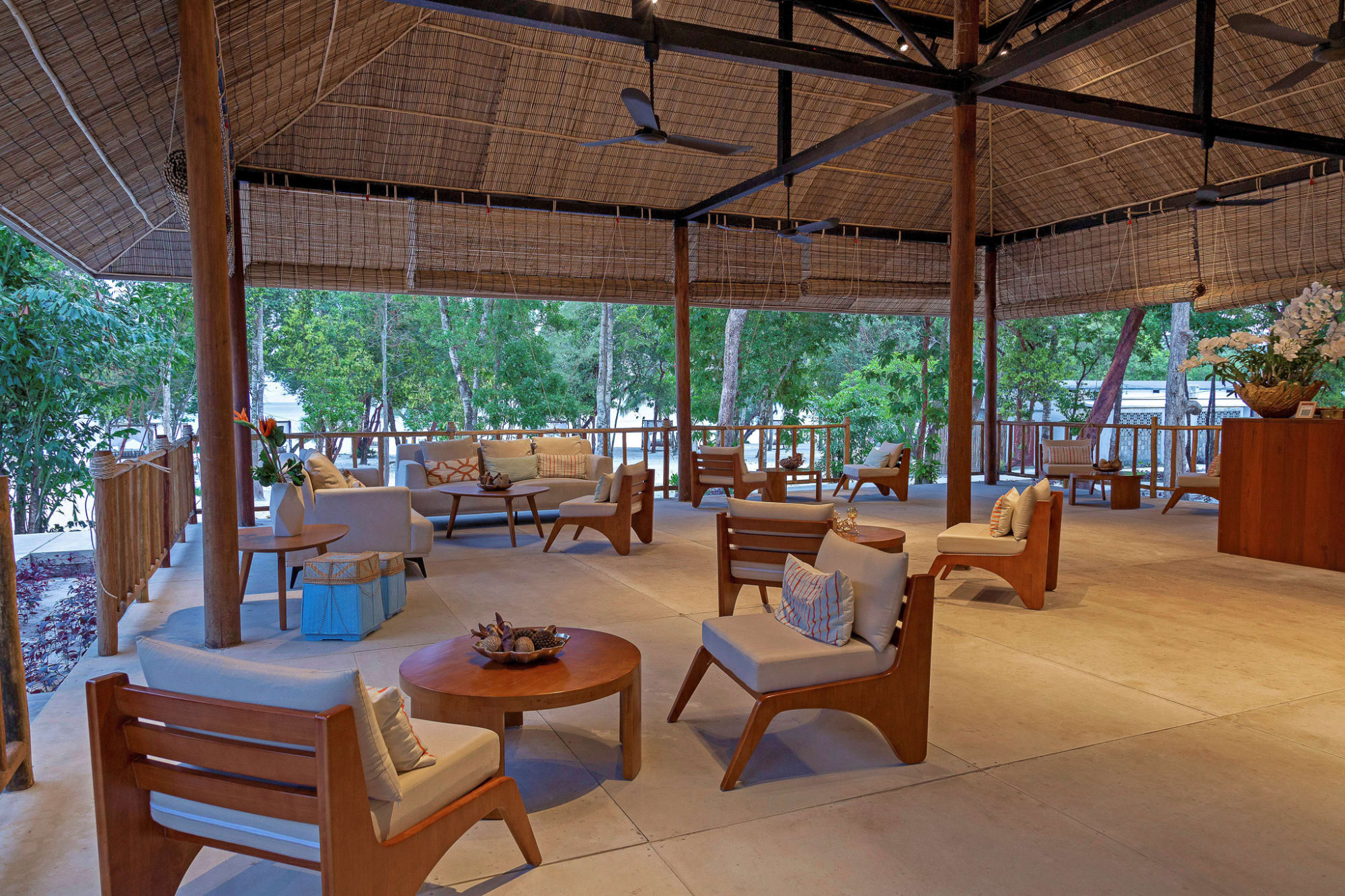 Island Center Point in Sihanoukville & Inseln: Island Center Point Lobby
