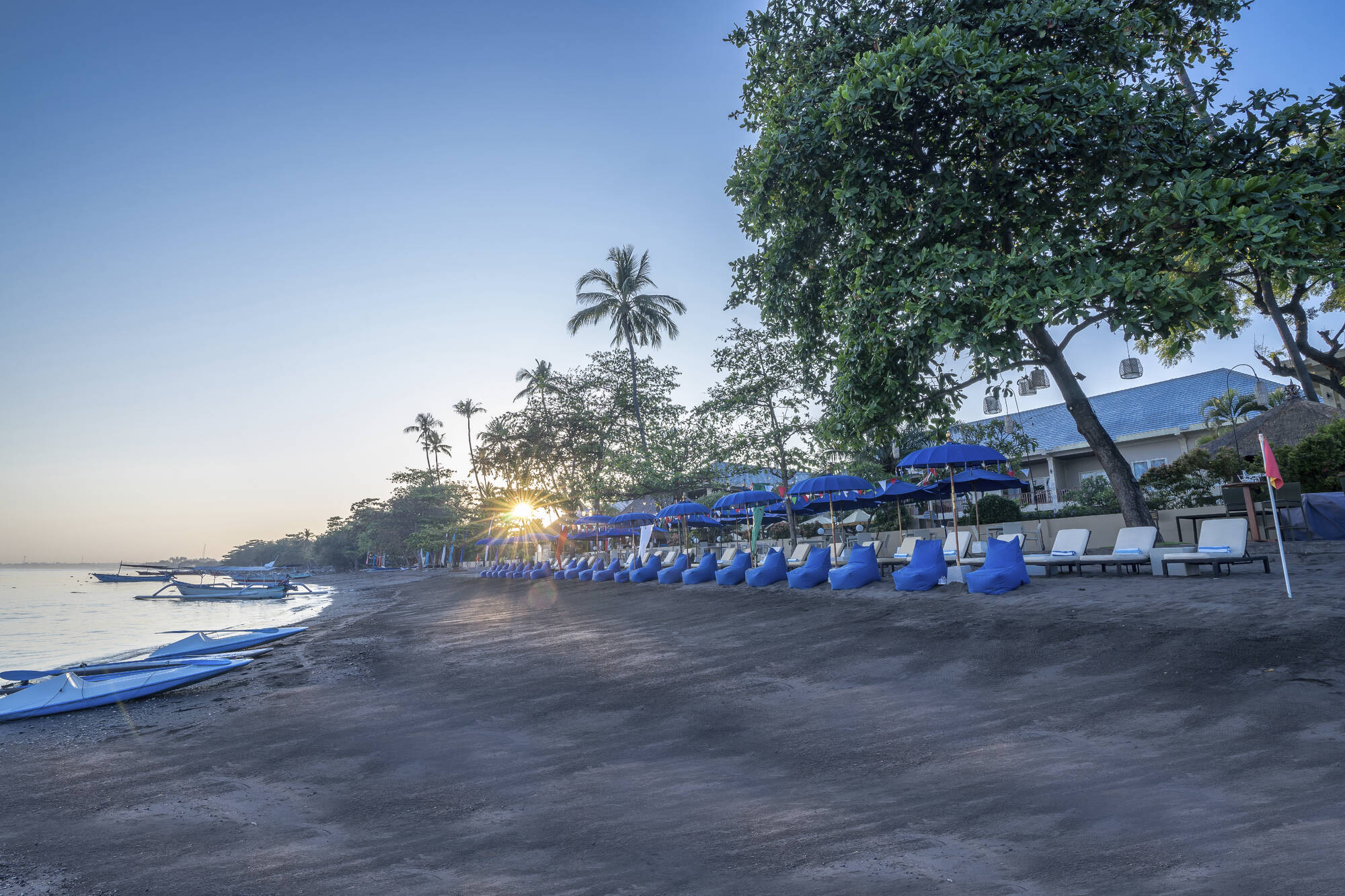 The Lovina in Nord-Bali: The Lovina Strand