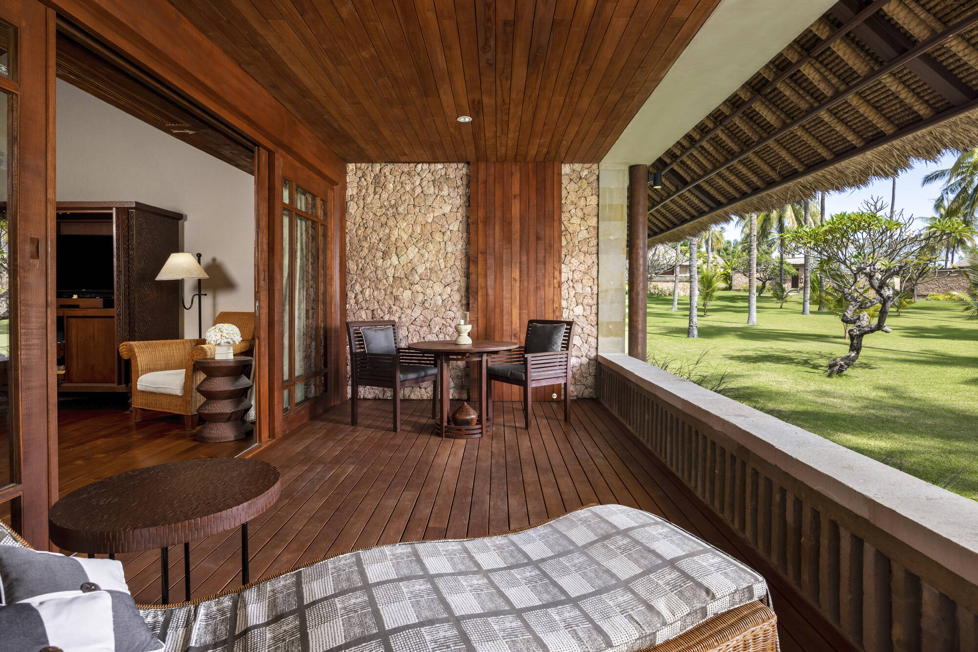 The Oberoi Beach Resort Lombok: Oberoi Lombok Luxury Pavilion Garden View-Zimmer